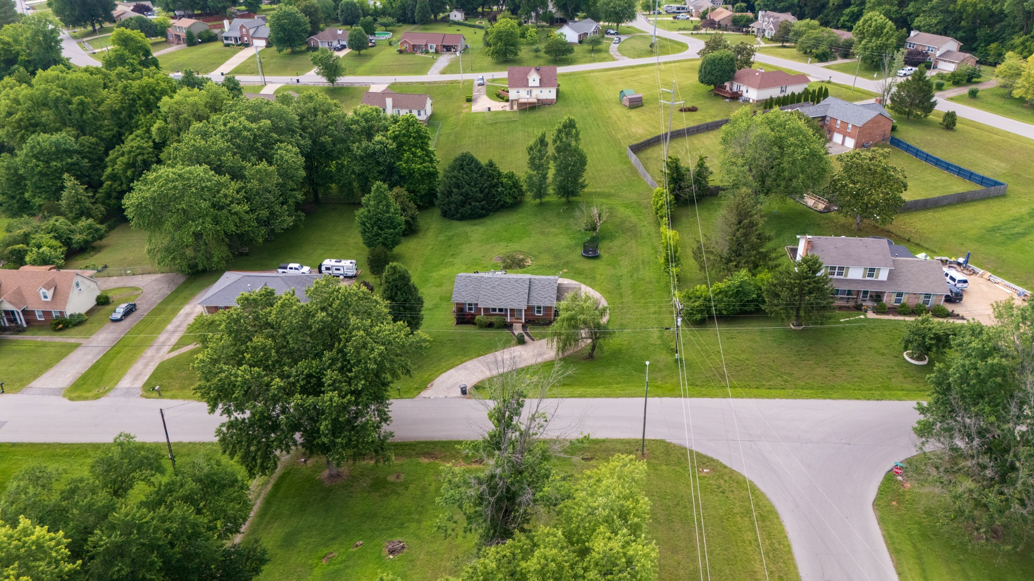 1914 Claymont Dr
