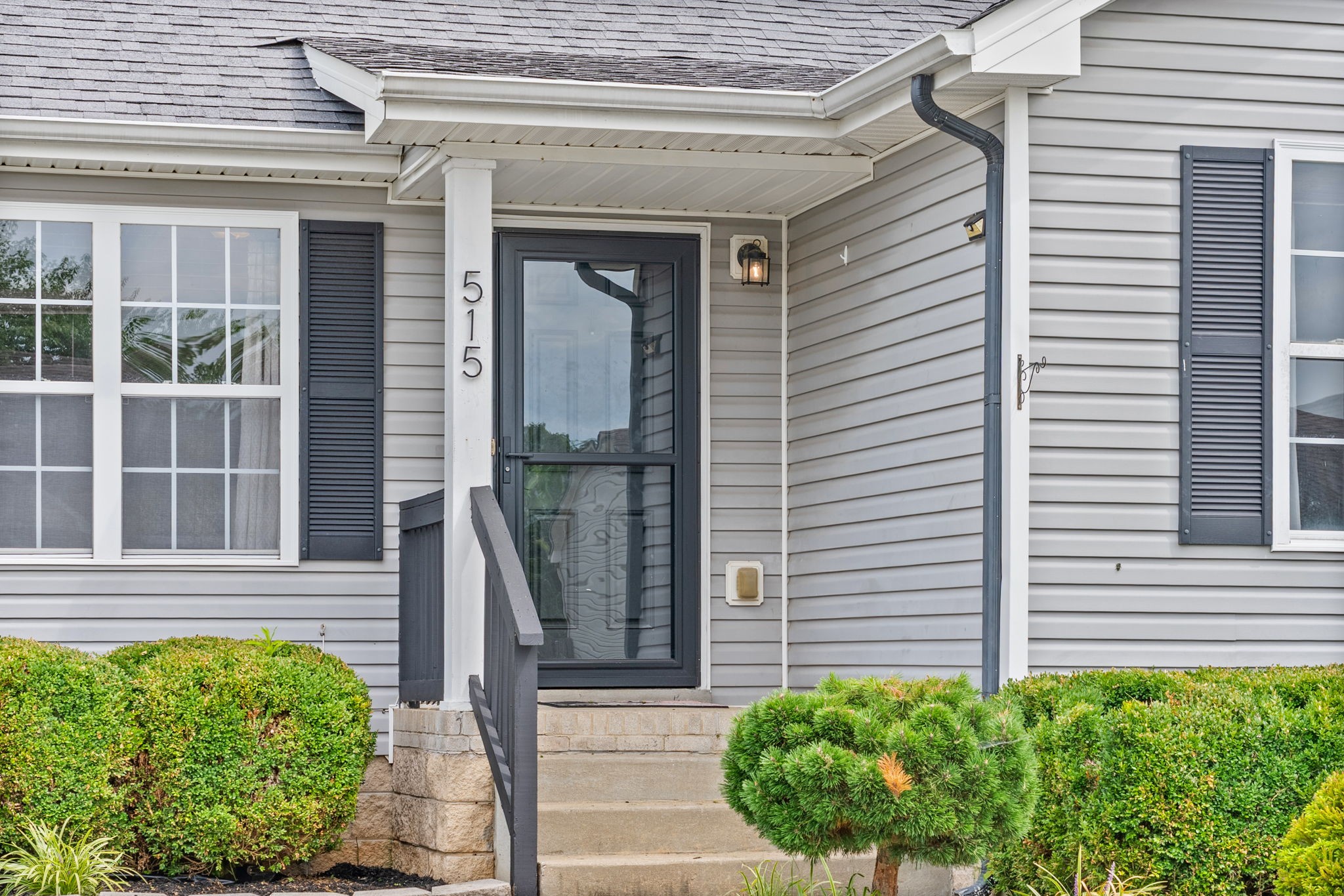 515 Oakmont Dr