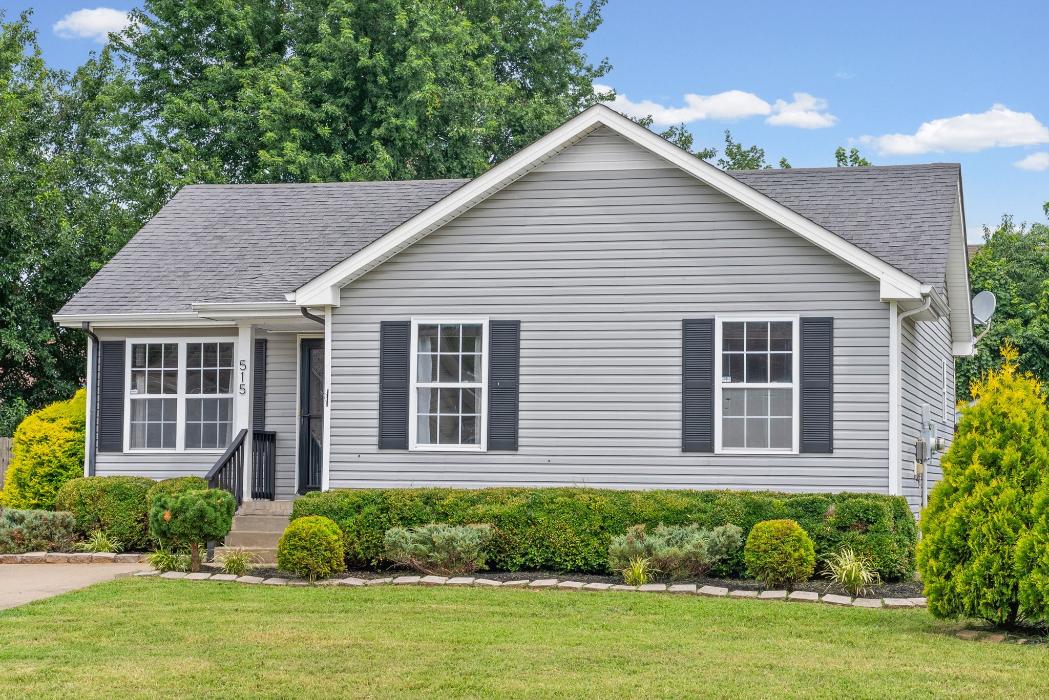 515 Oakmont Dr