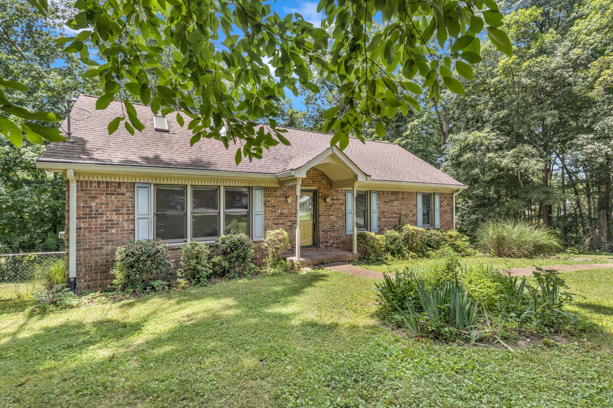 1106 Dogwood Ln