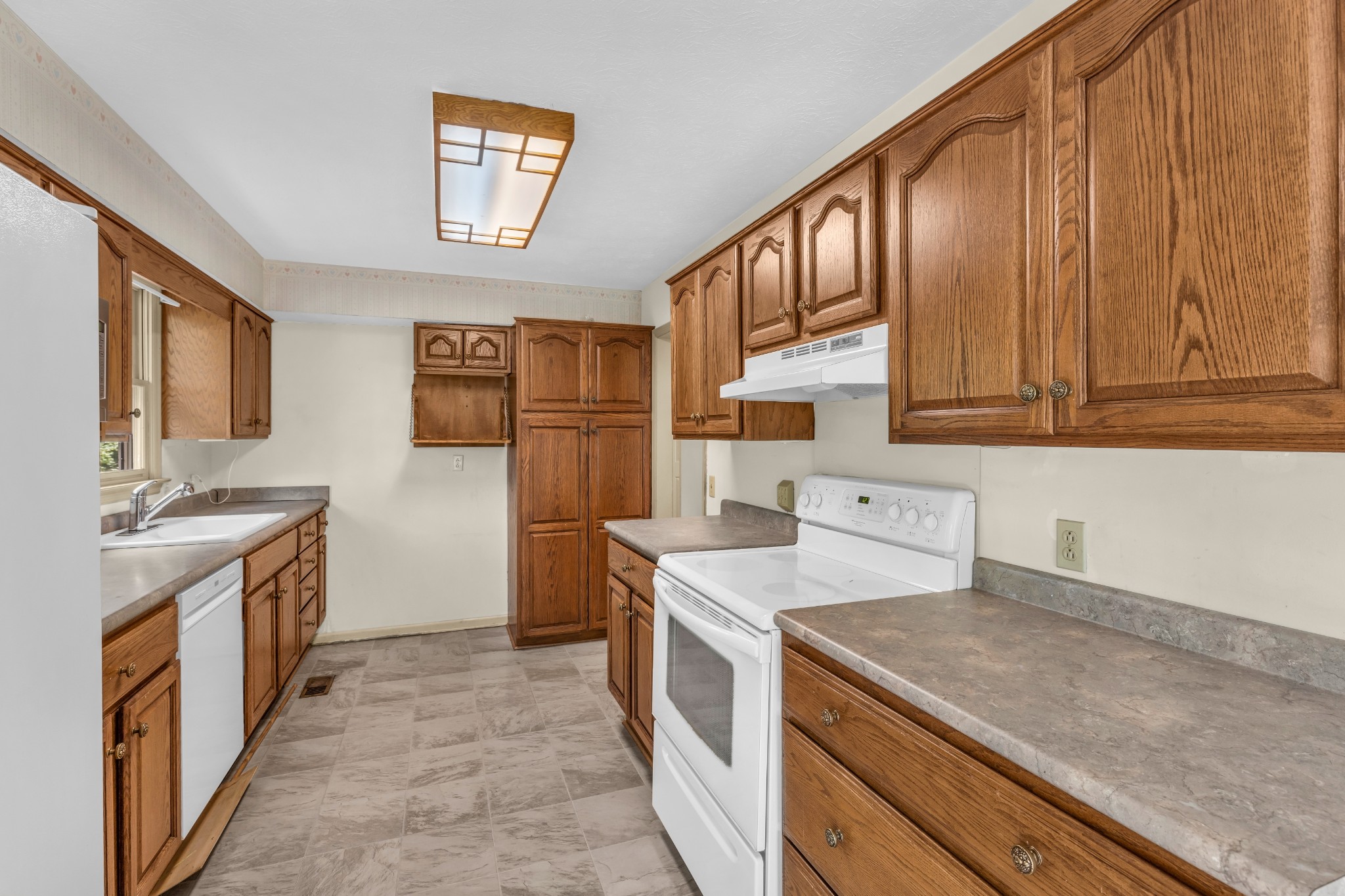 1106 Dogwood Ln