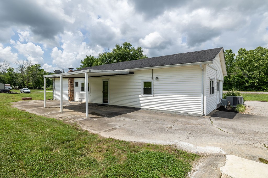 5492 Columbia Hwy