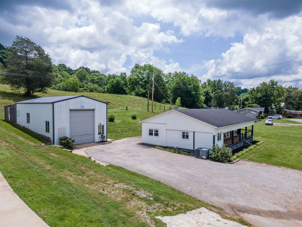 5492 Columbia Hwy