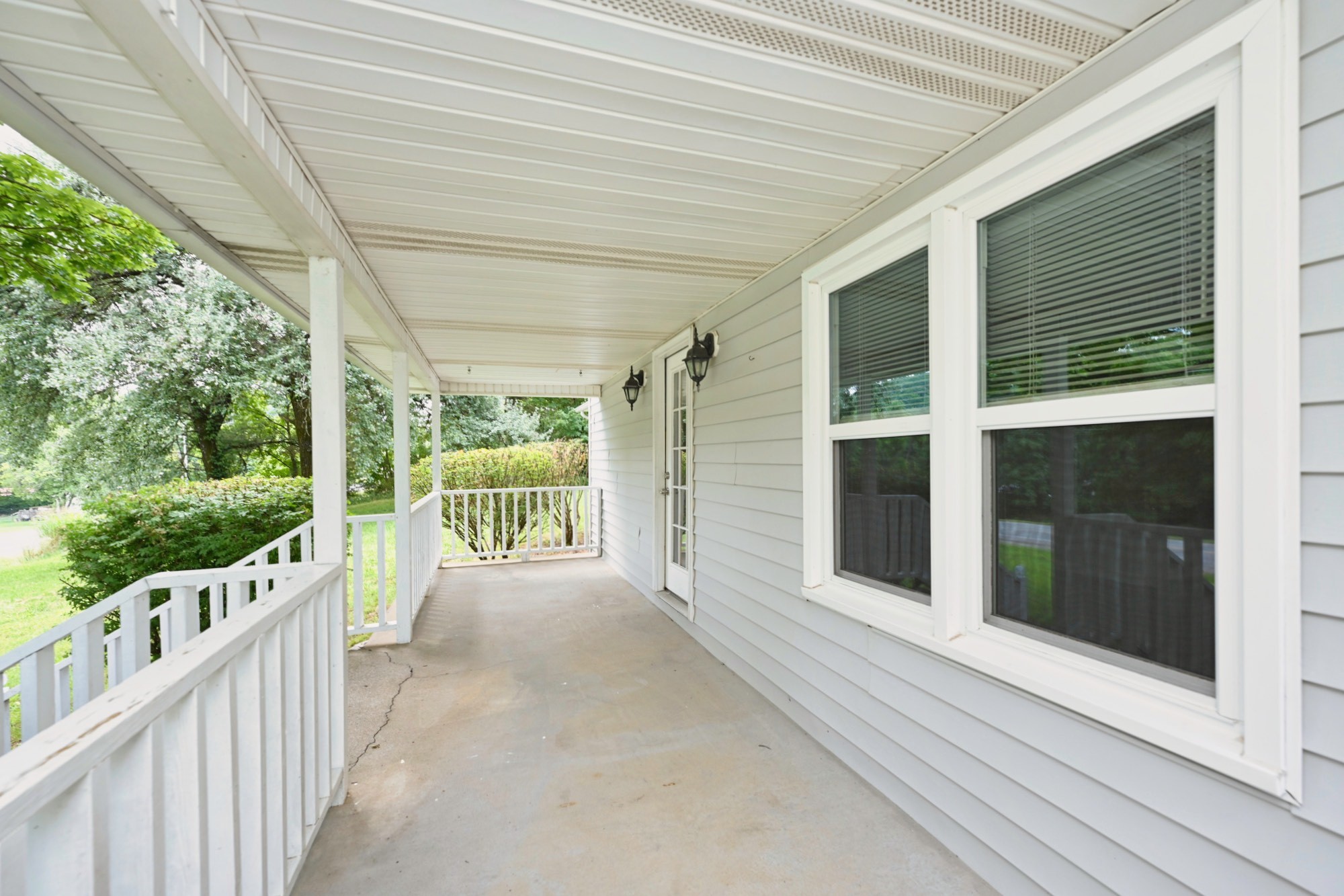 1290 Louisville Hwy