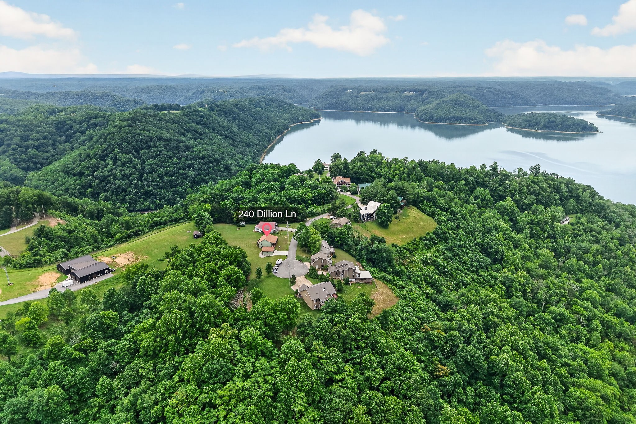 240 Dillon Ln