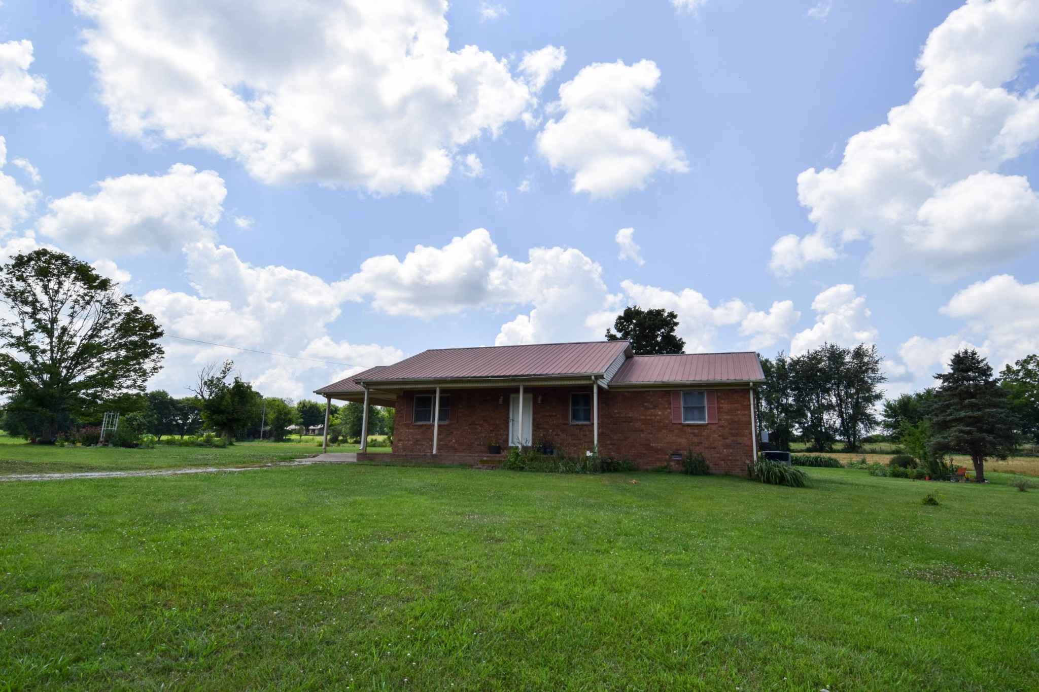 135 Old Hwy 52W