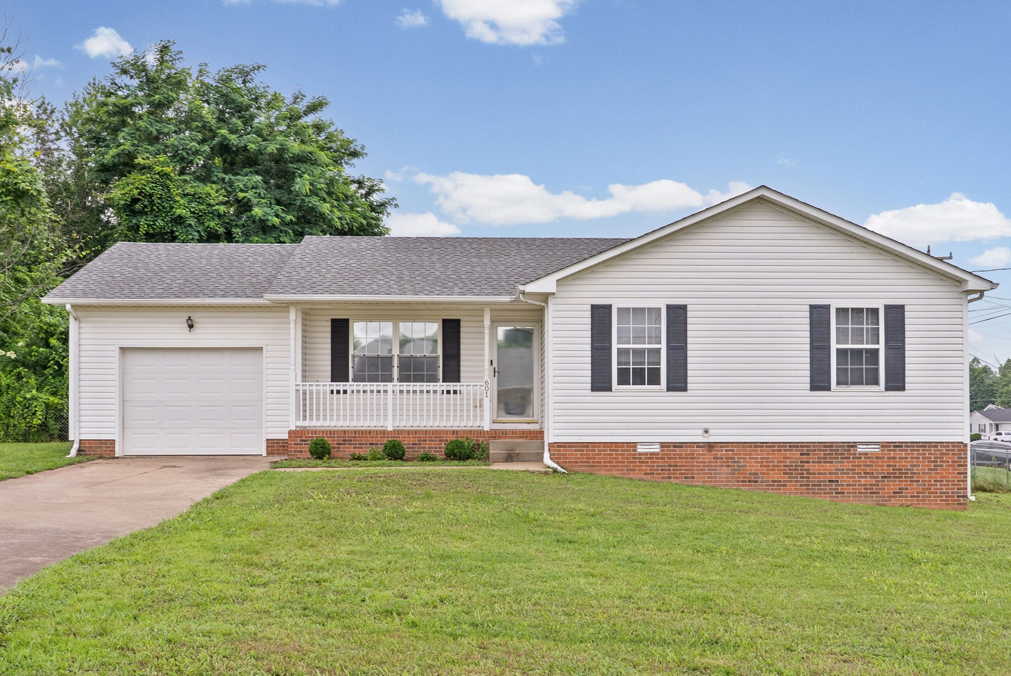 601 Millie Dr