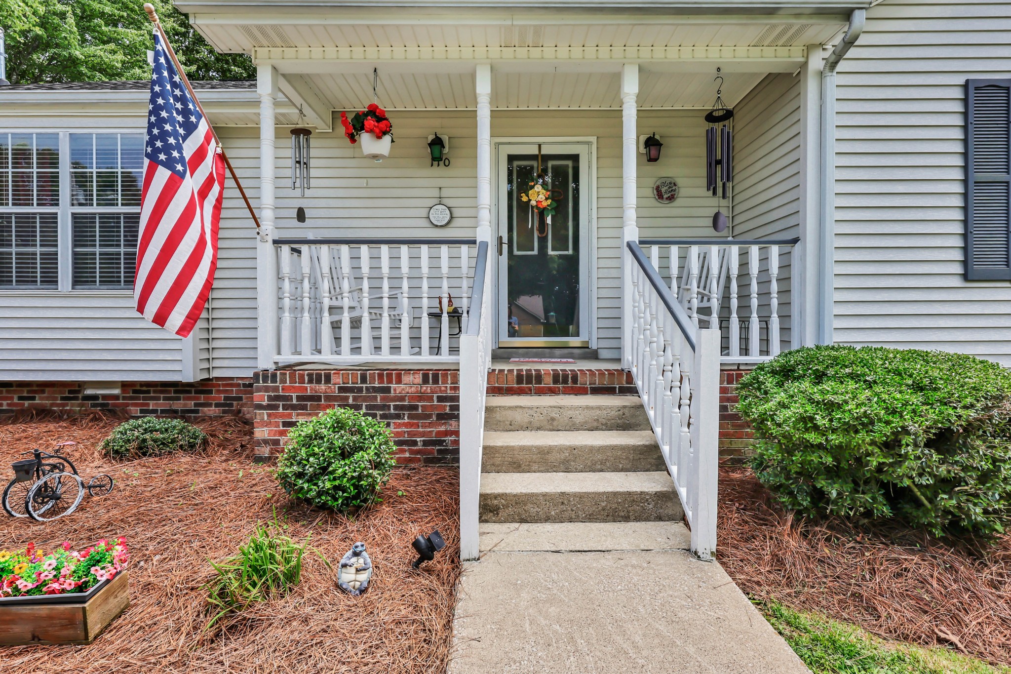 110 Acorn Dr