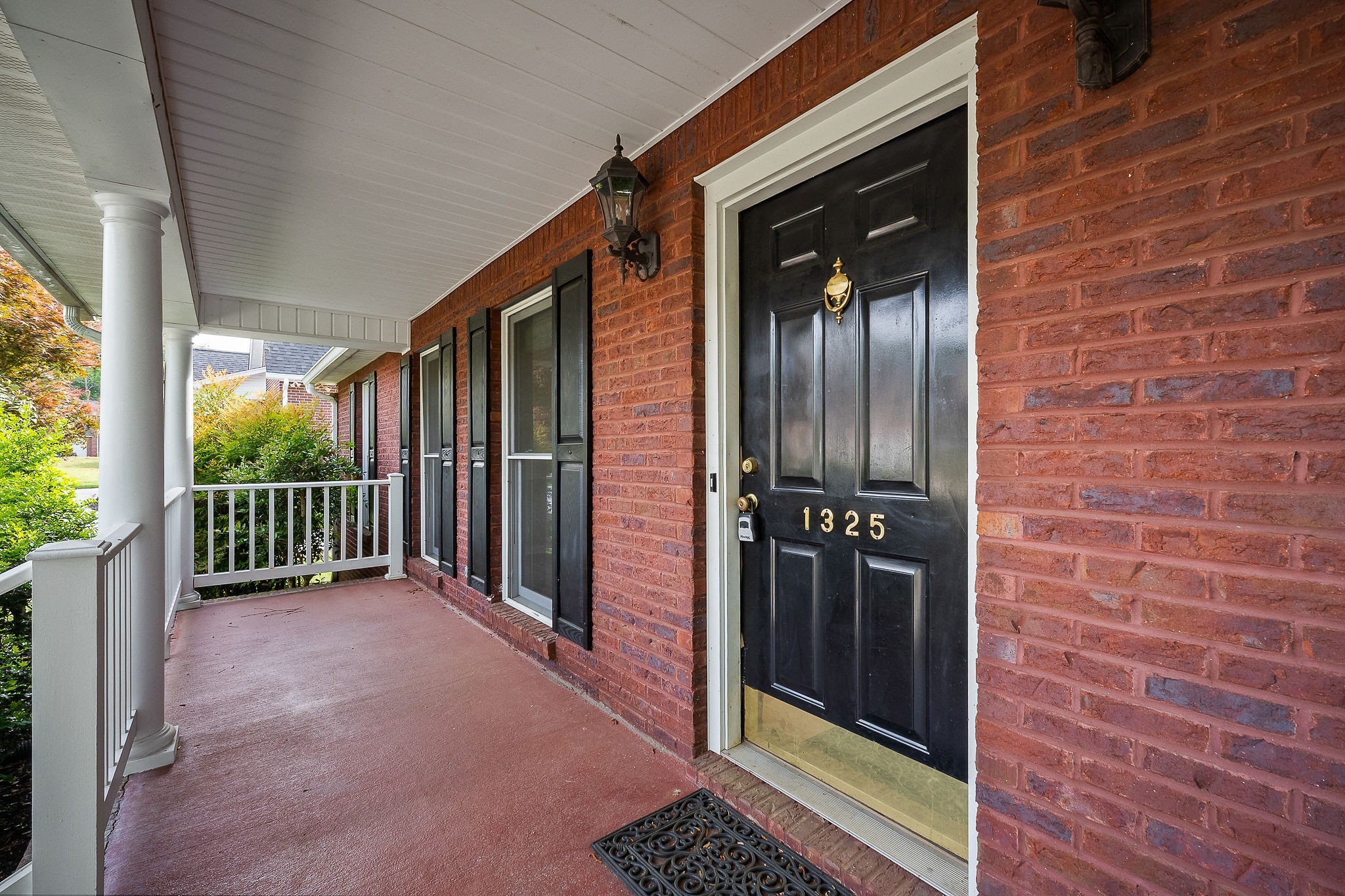 1325 Bridle Path