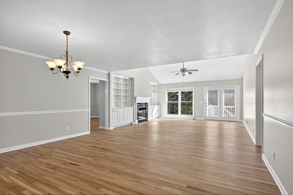 1325 Bridle Path