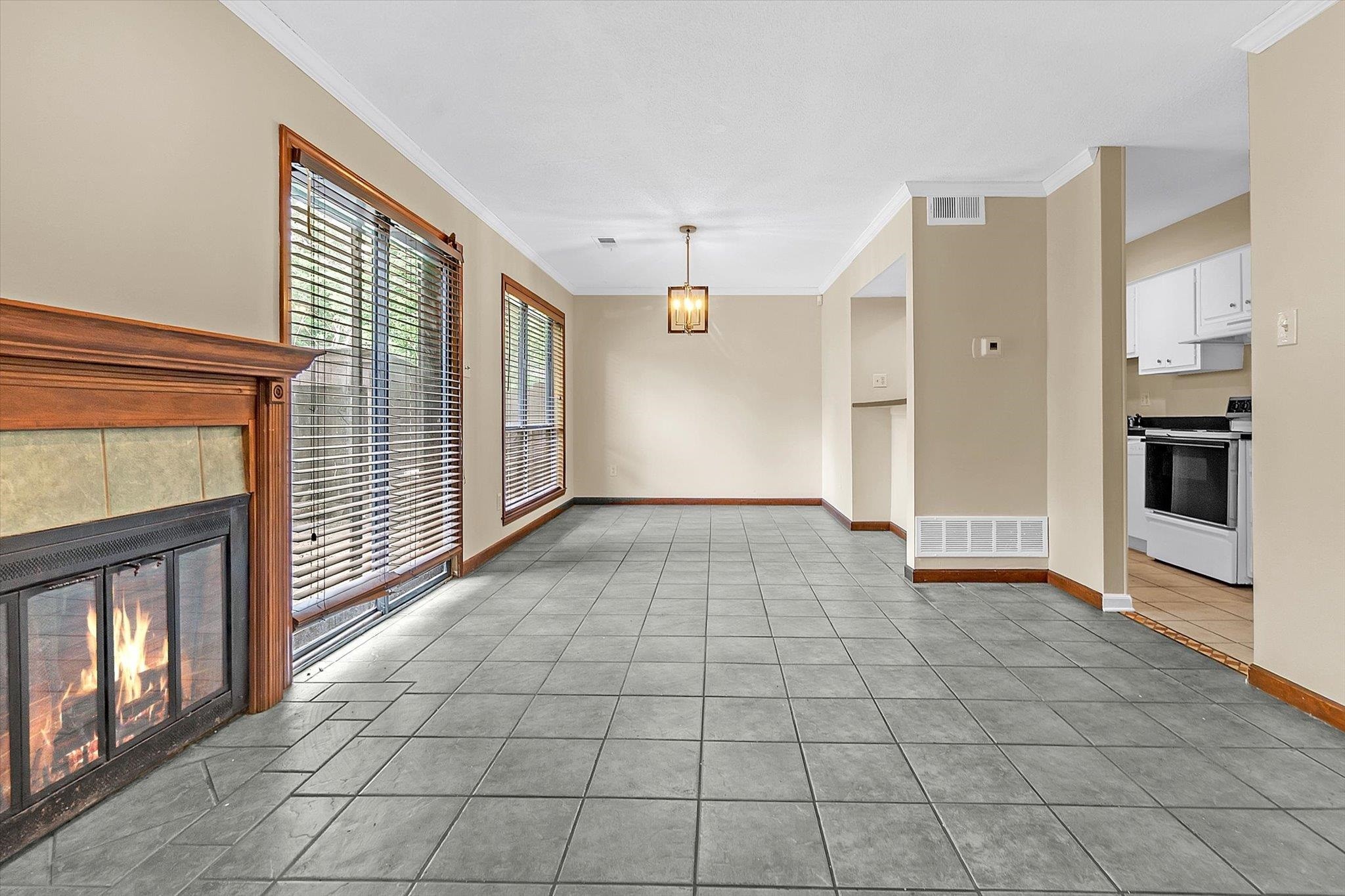 3967 GRAHAMDALE CIR
