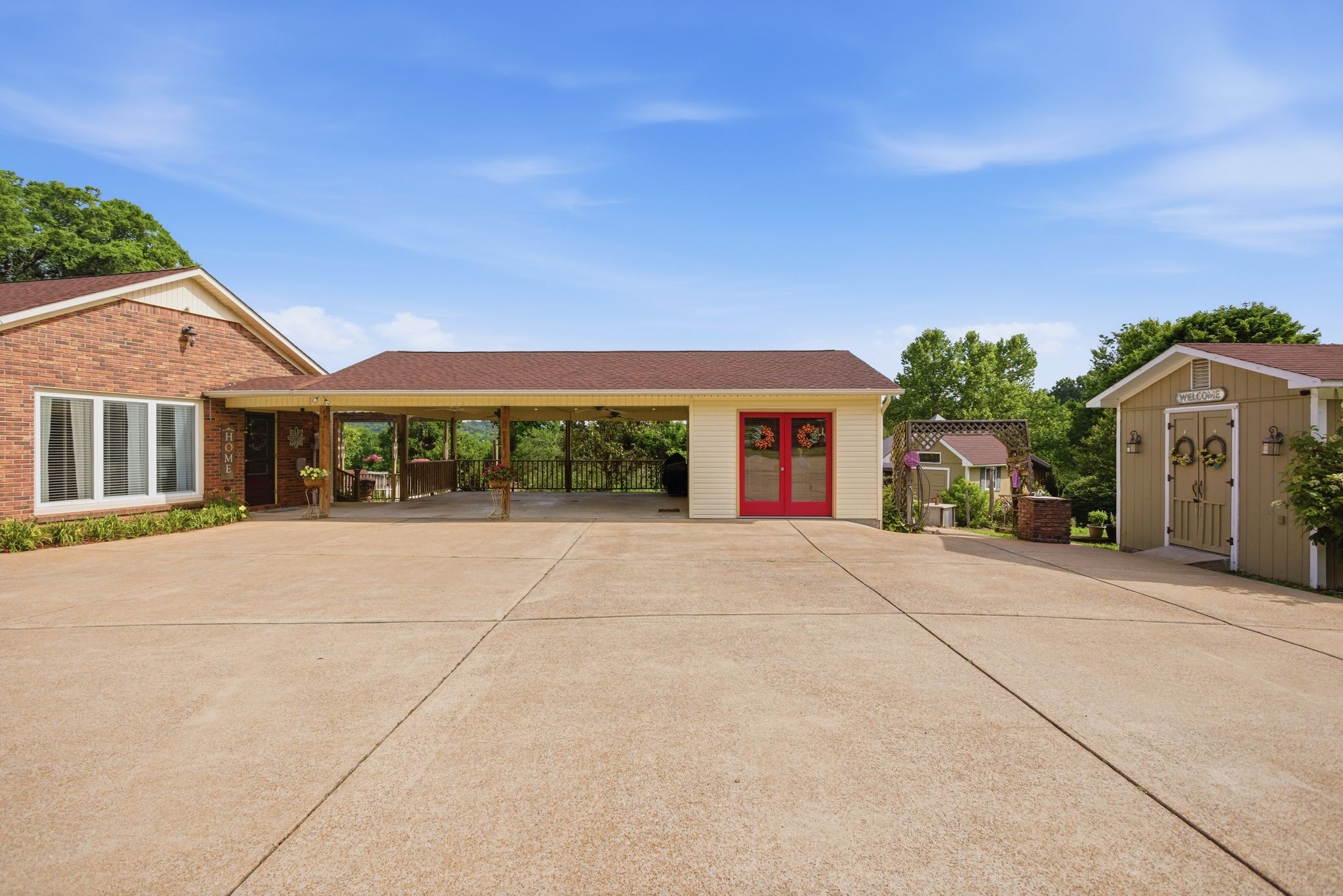 750 Mountain View Dr
