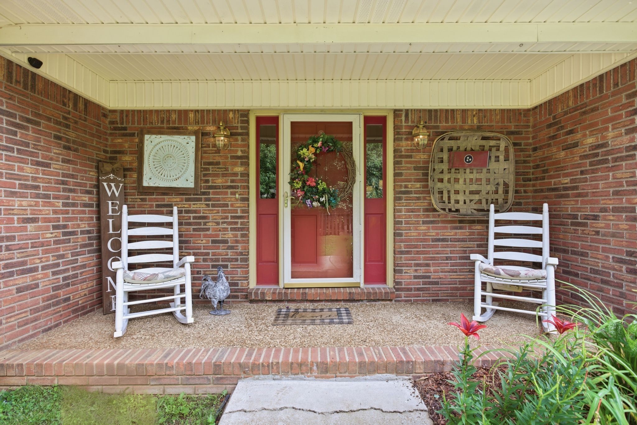 750 Mountain View Dr