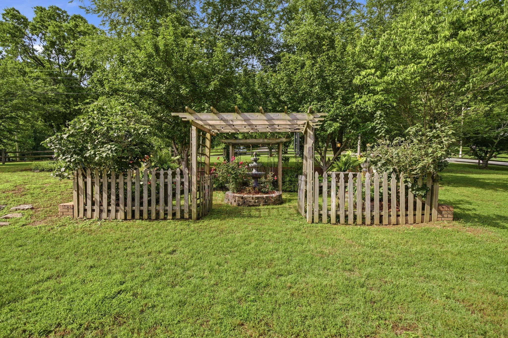 750 Mountain View Dr