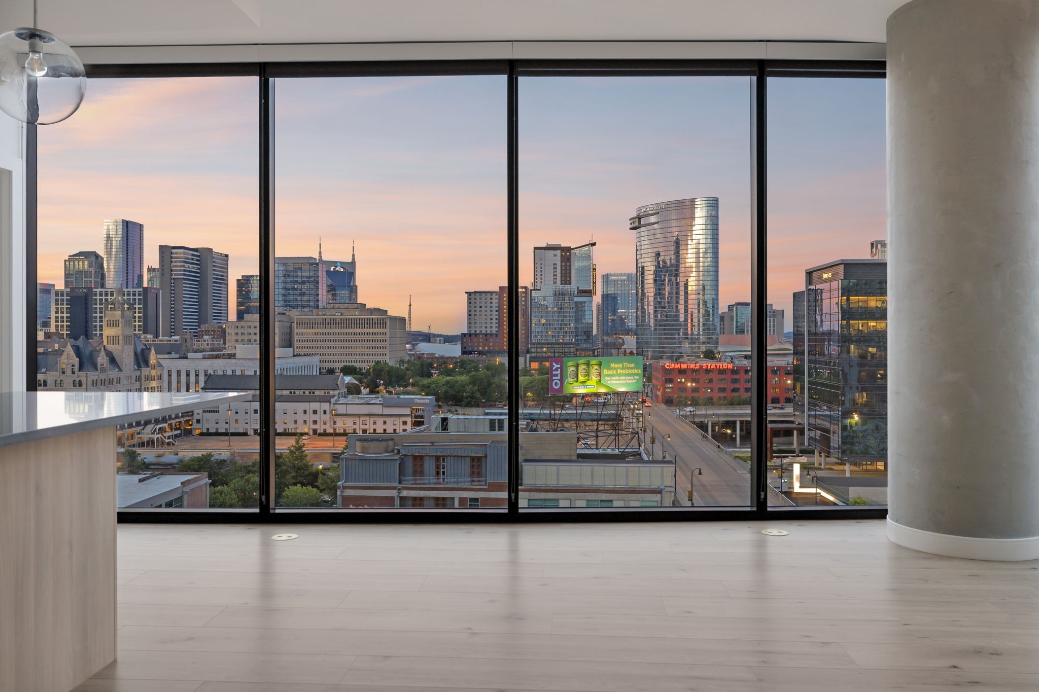 1212 Demonbreun St