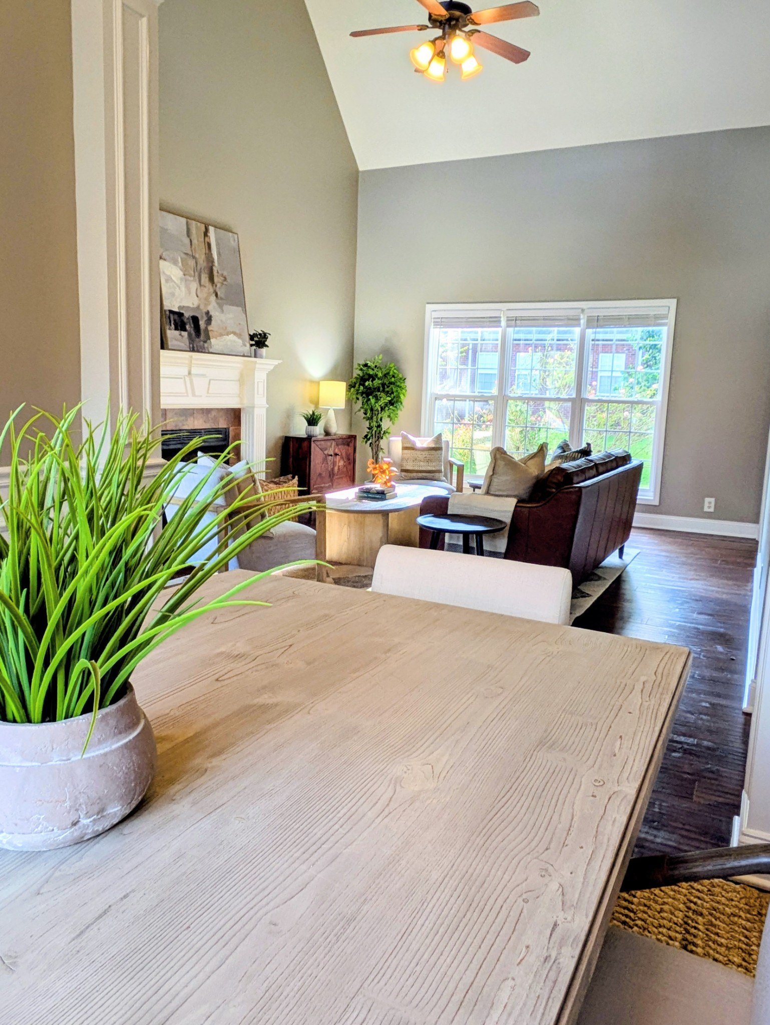 3036 Community Cir