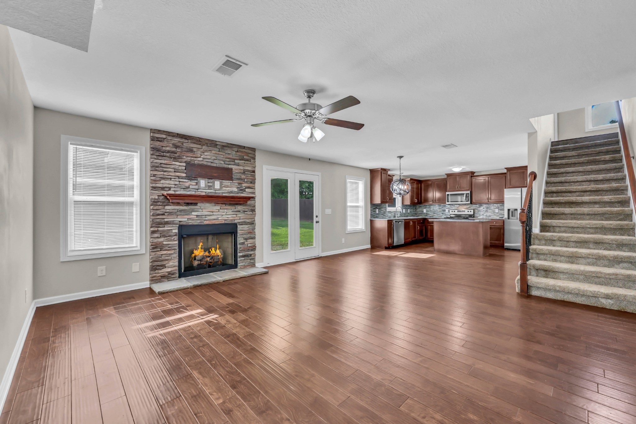 1177 Gentry Dr