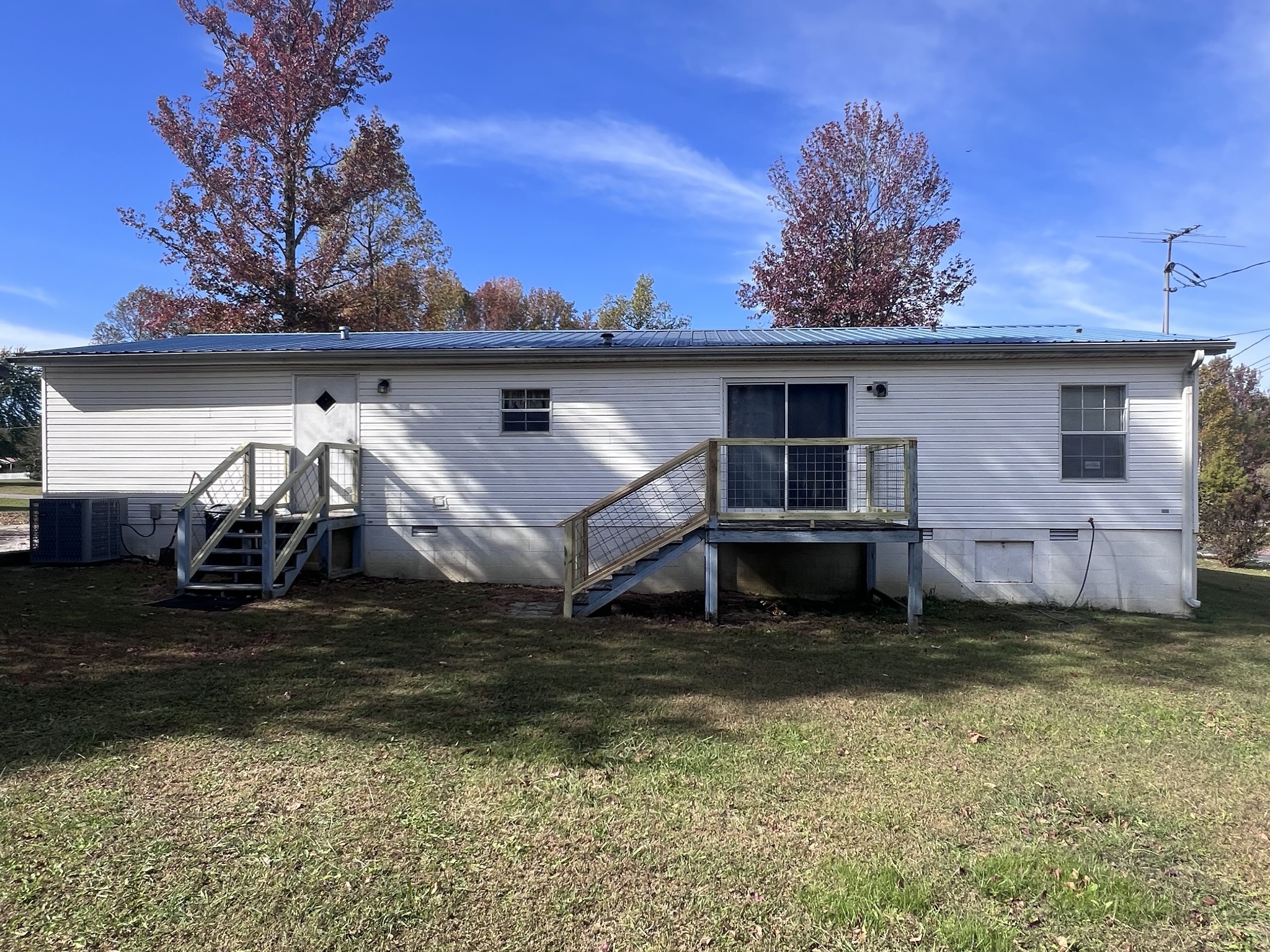 100 Treeline Ct