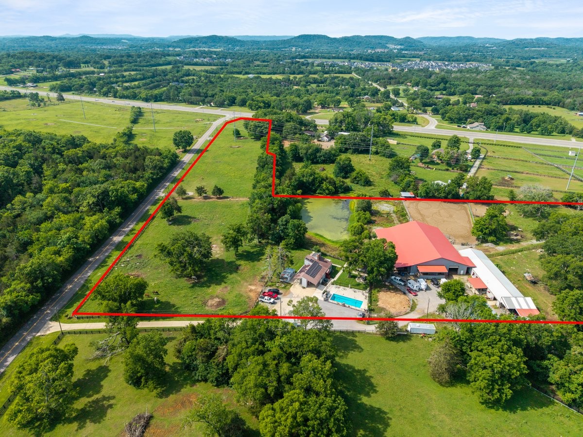 905 Hickory Hills Dr