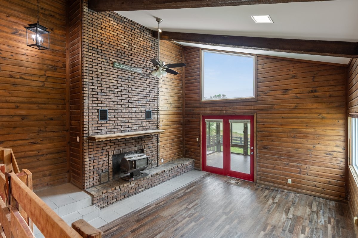 905 Hickory Hills Dr