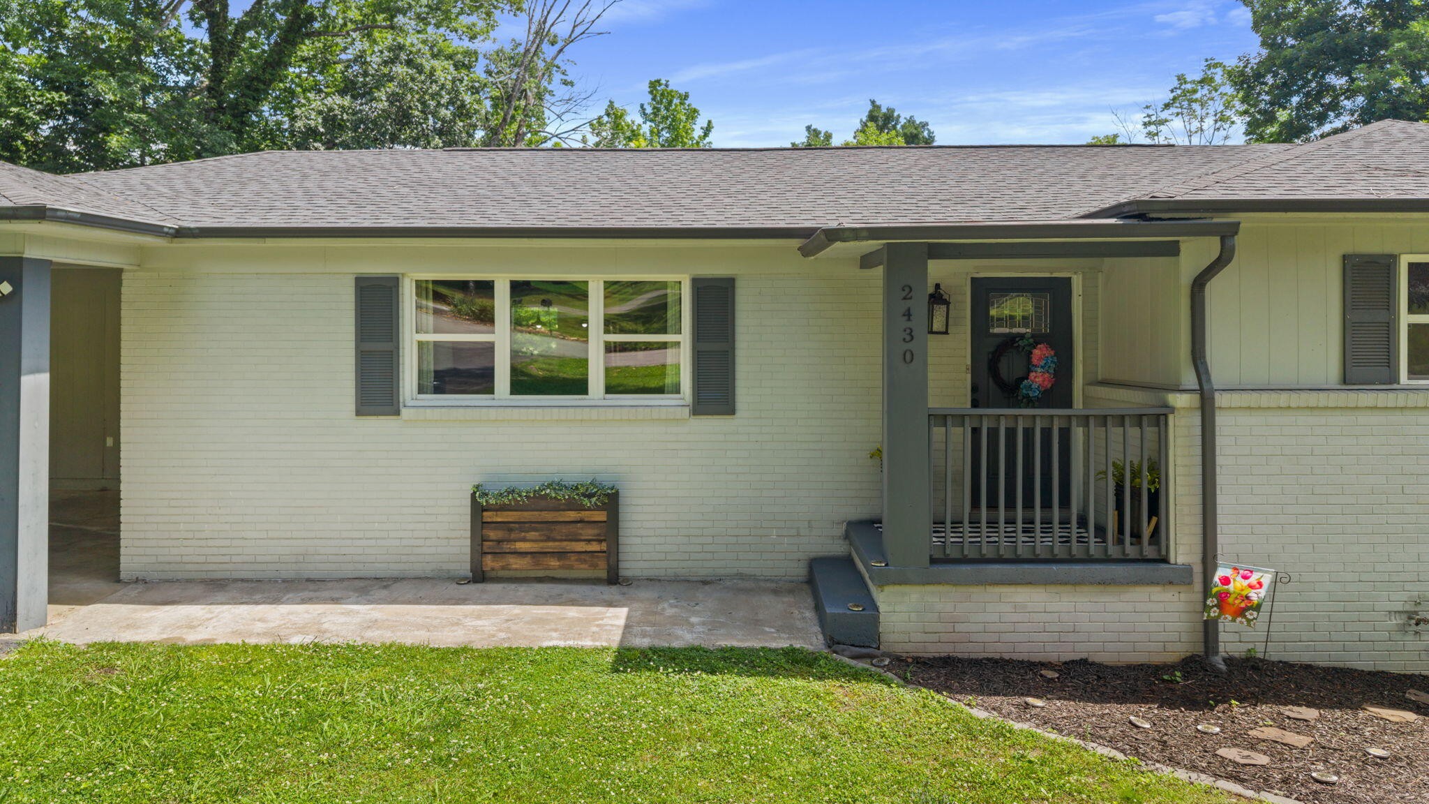 2430 Walnut Drive, NW