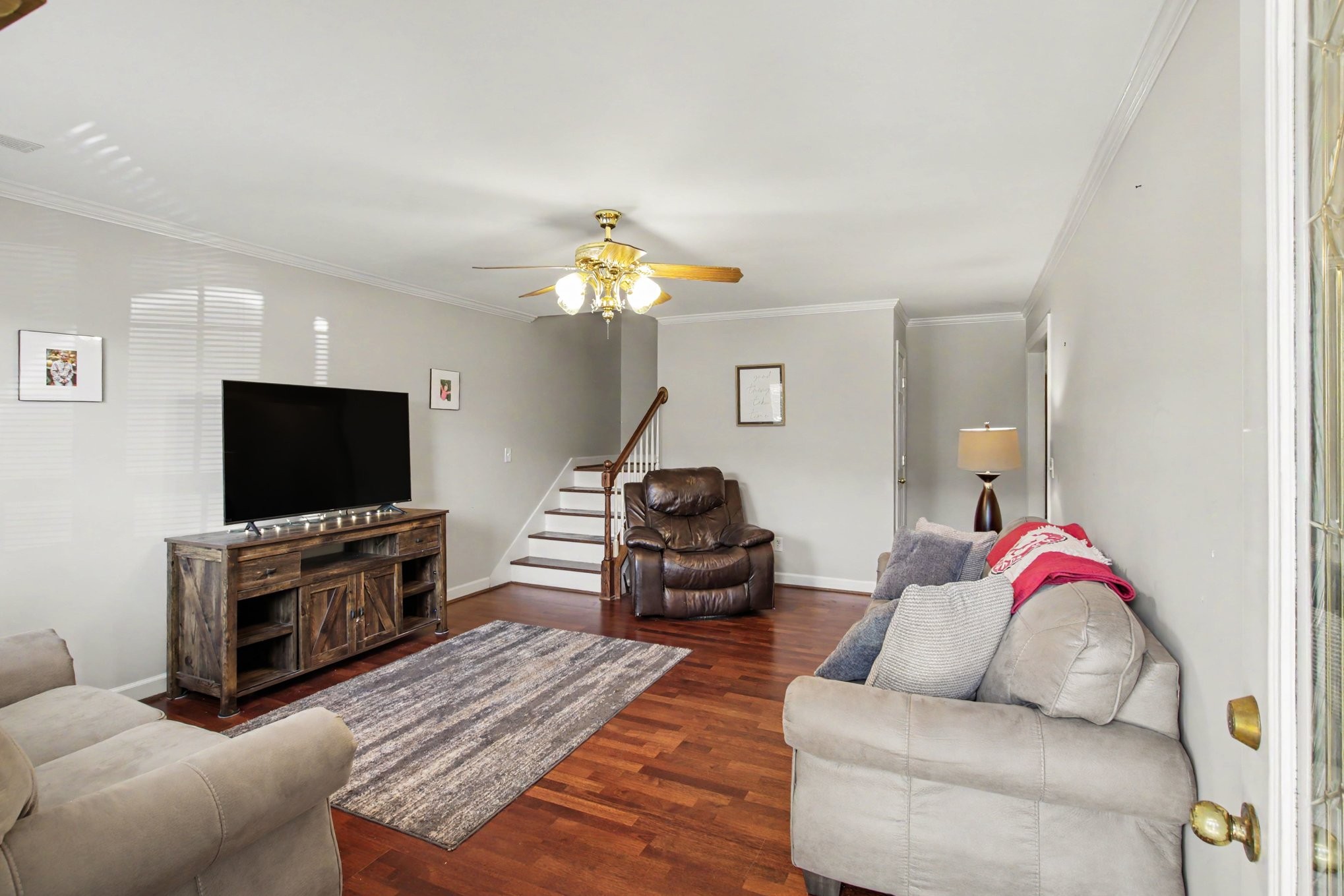 307 Dartford Ct