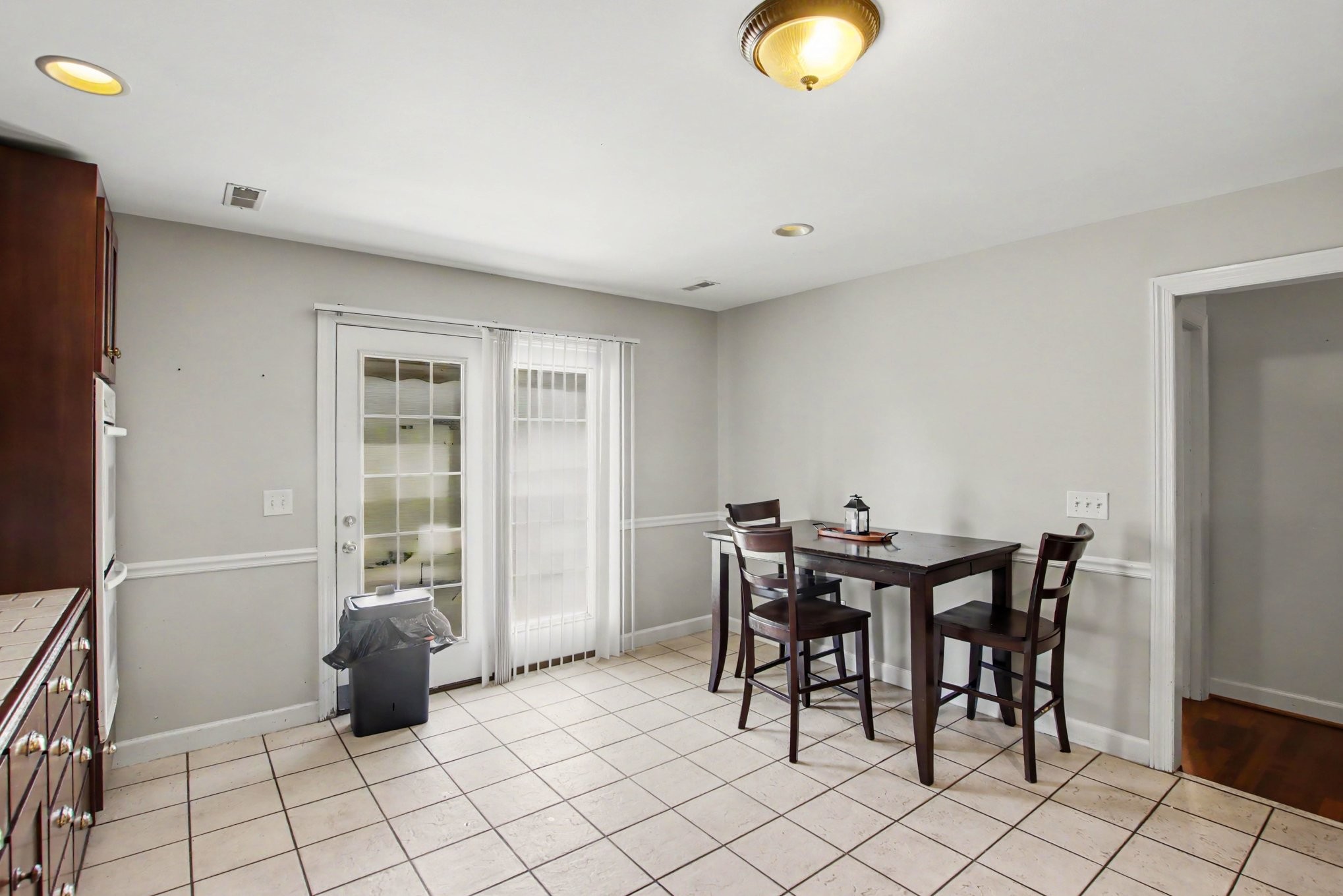 307 Dartford Ct