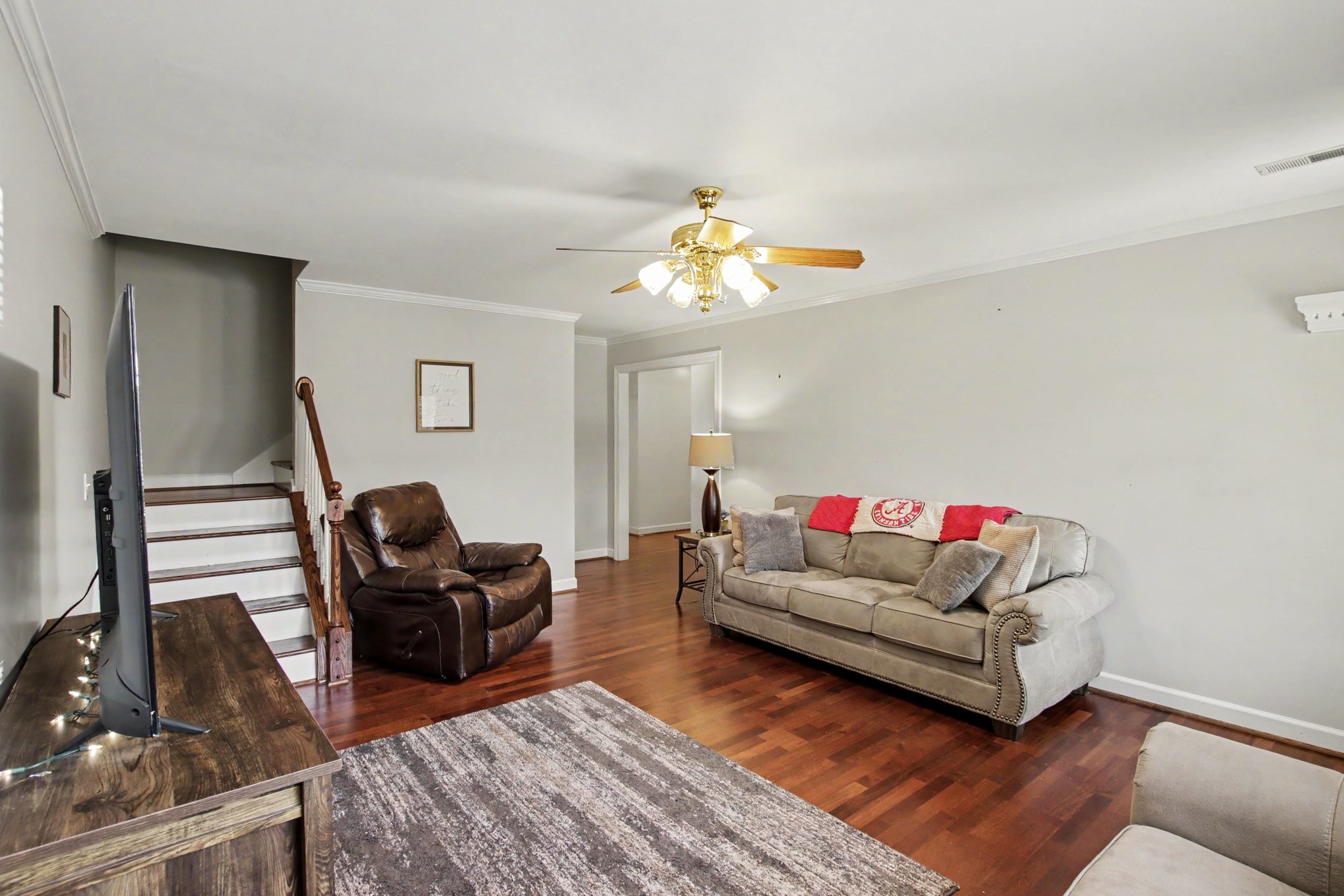 307 Dartford Ct