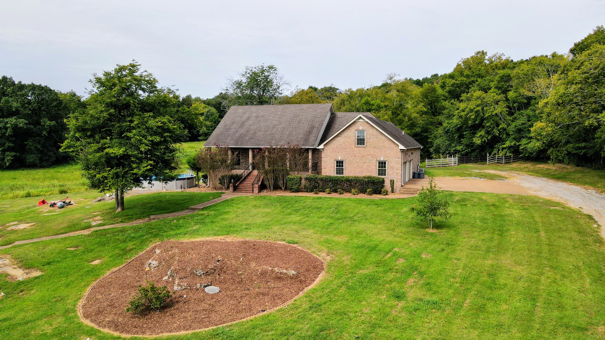335 Hankins Ln
