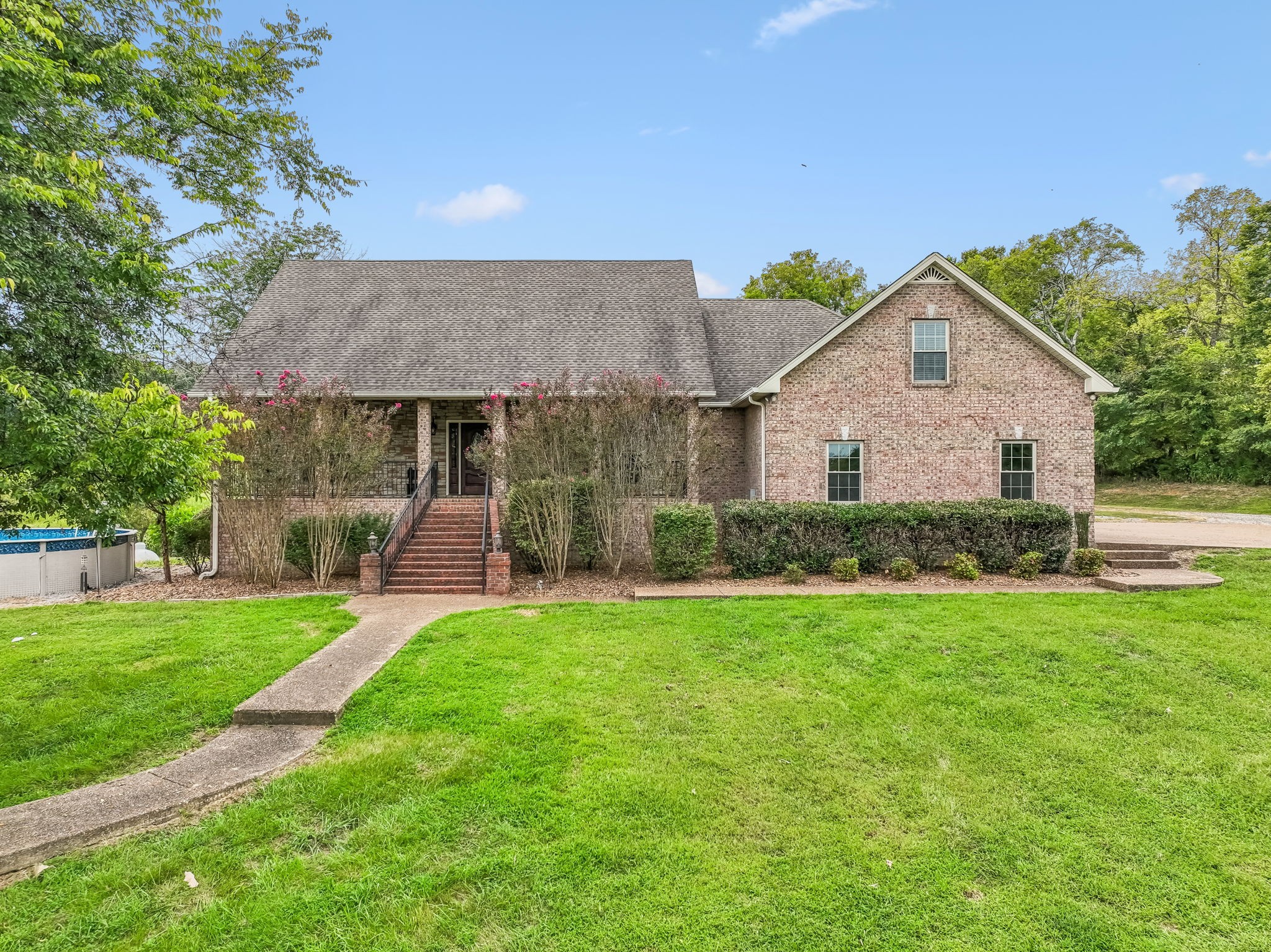 335 Hankins Ln