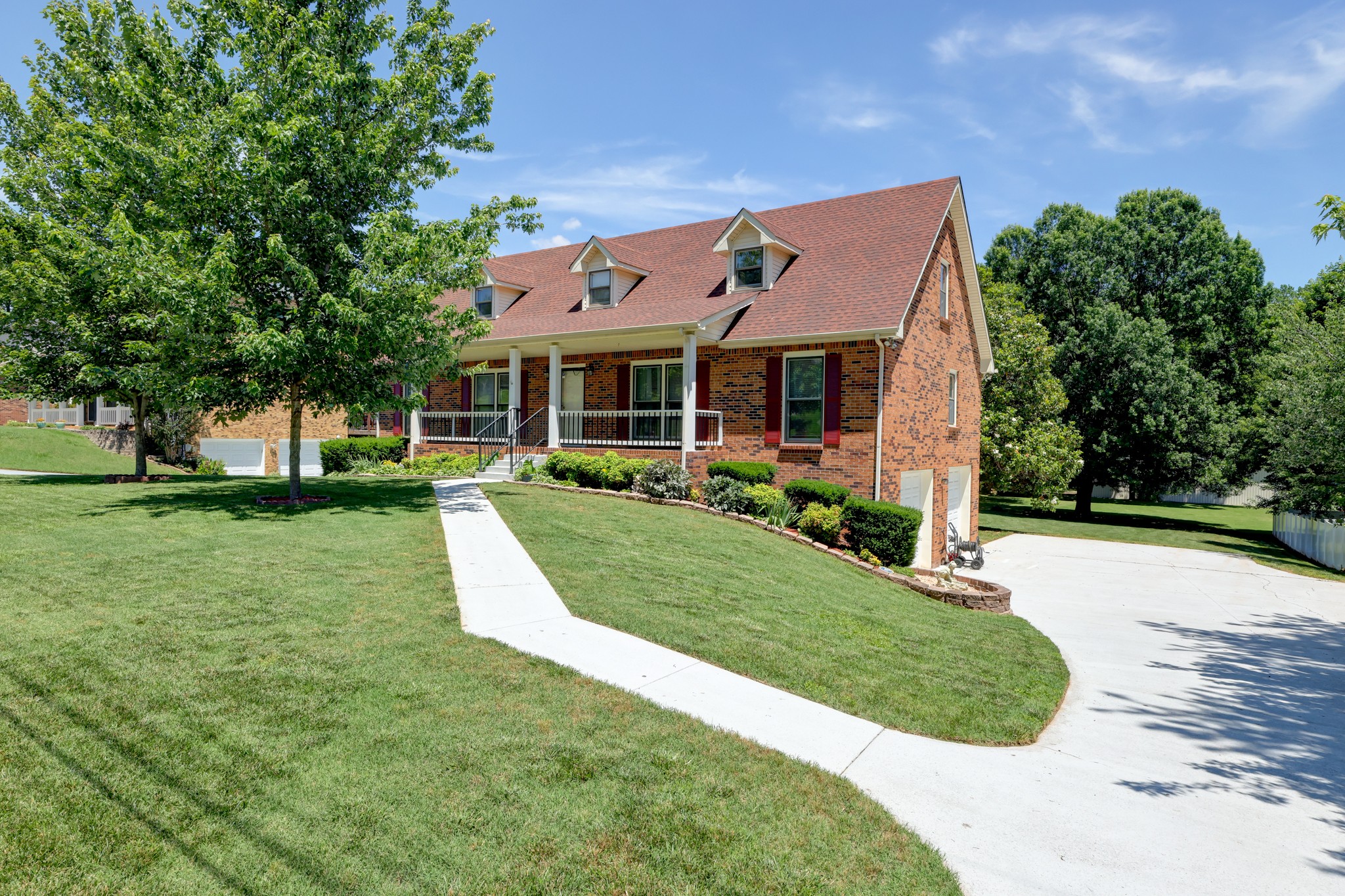 1030 Hillshire Dr