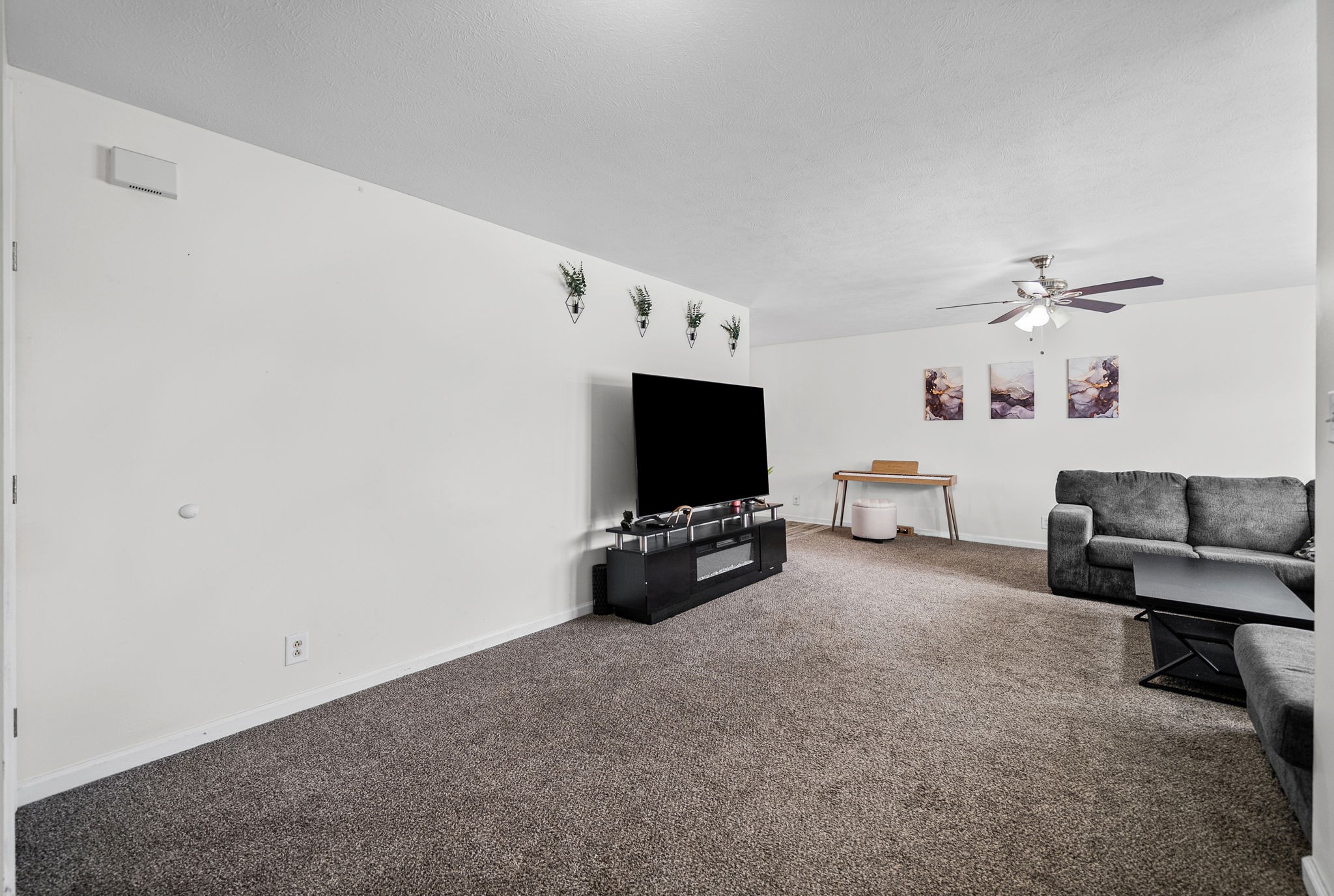 200 Grant Ave