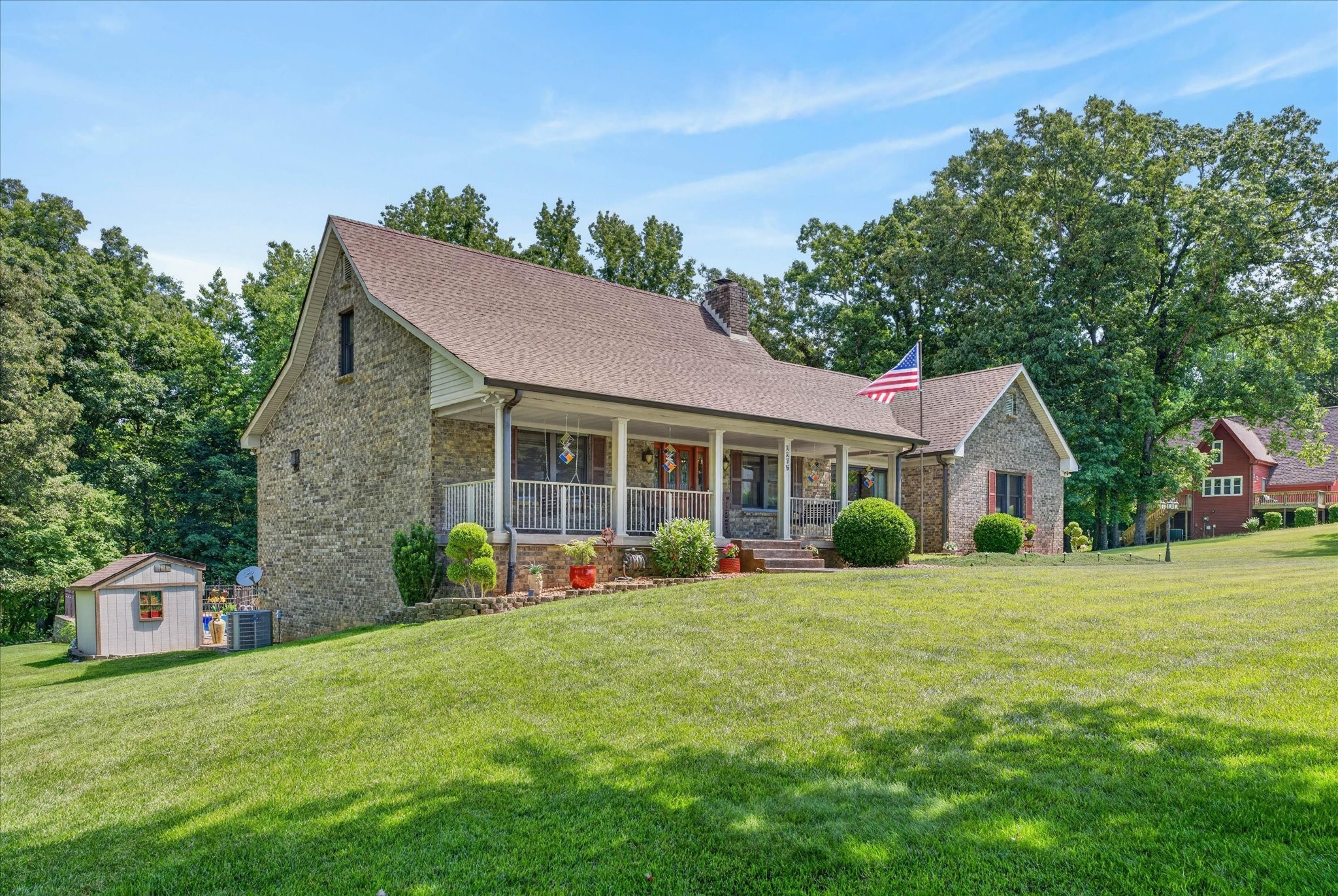 1175 Hutcheson Ln
