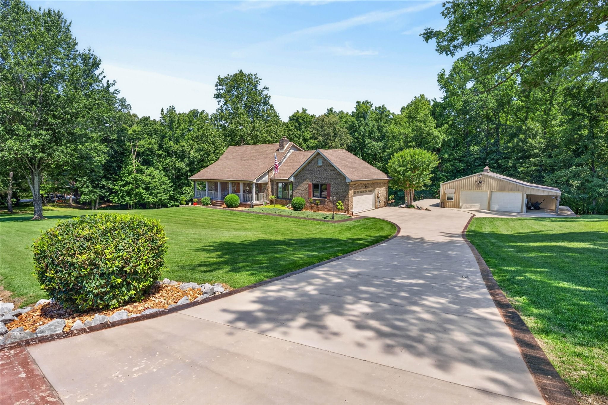 1175 Hutcheson Ln