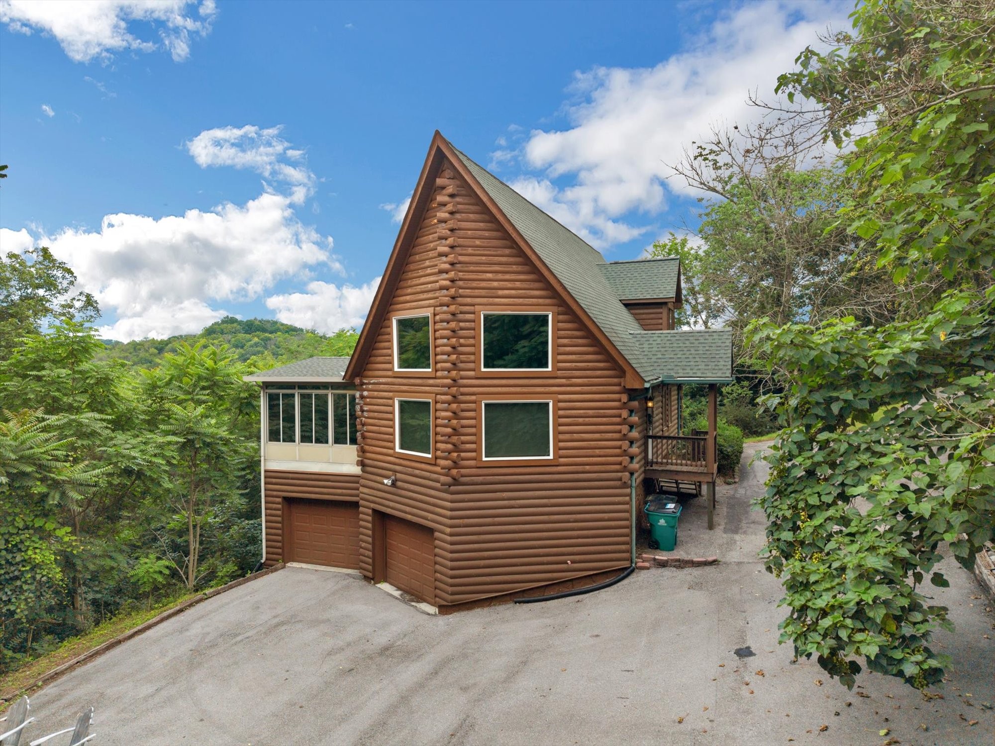 110 Lake Meadow Dr