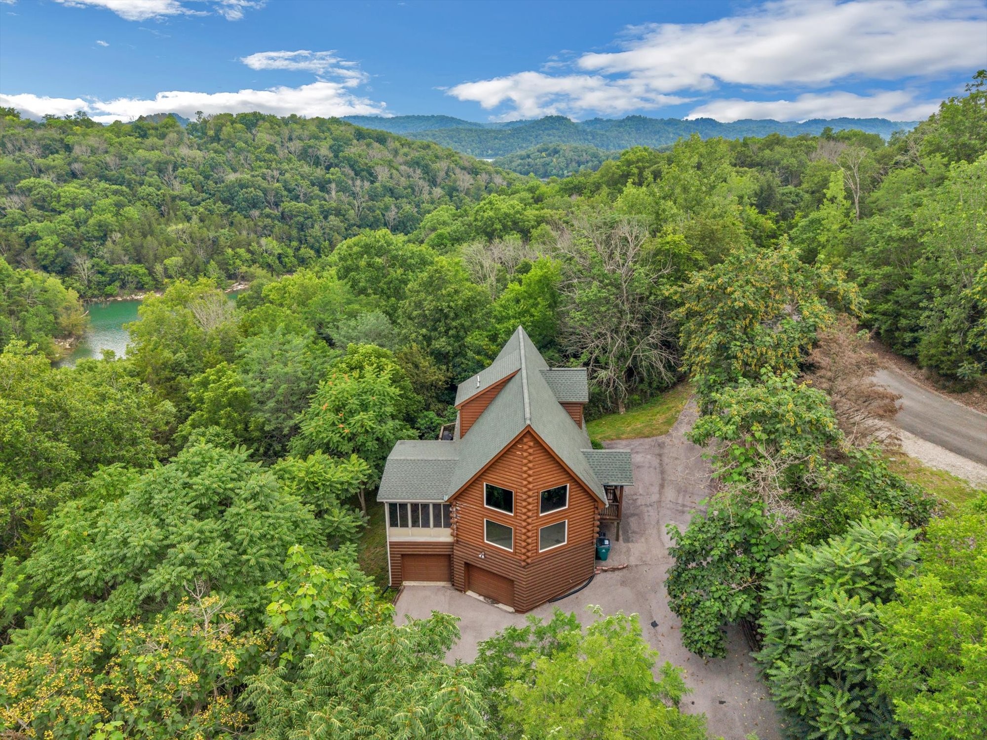 110 Lake Meadow Dr