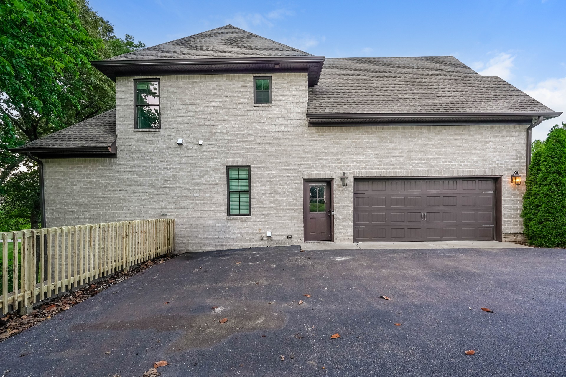 521 Autumnstone Ln