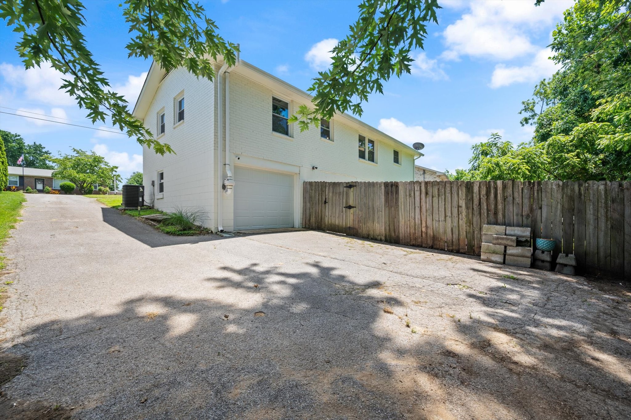 4848 Whittier Dr