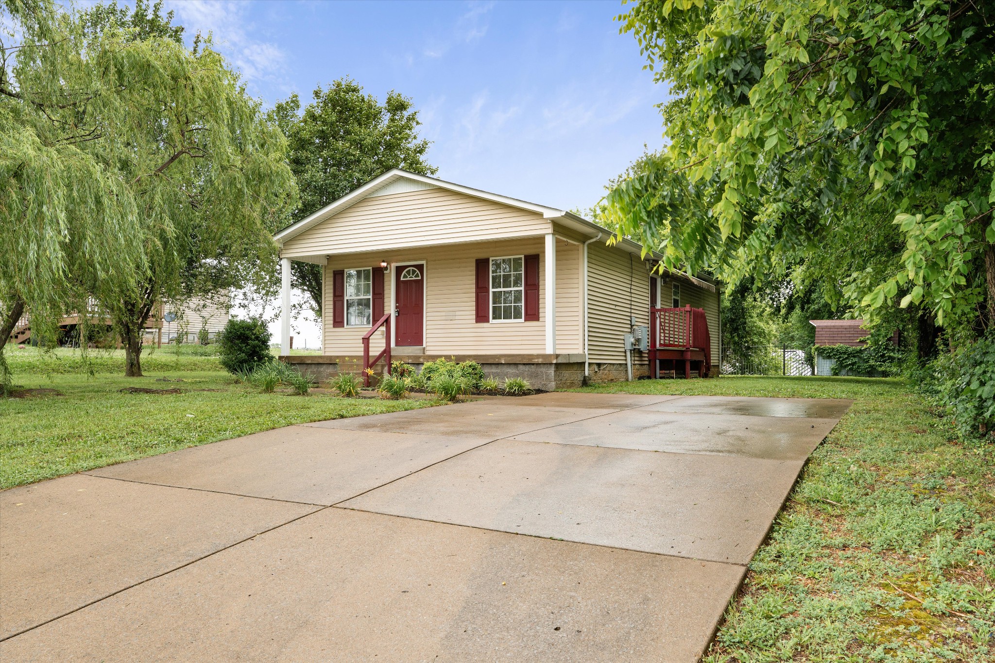 303 15th Ave, W