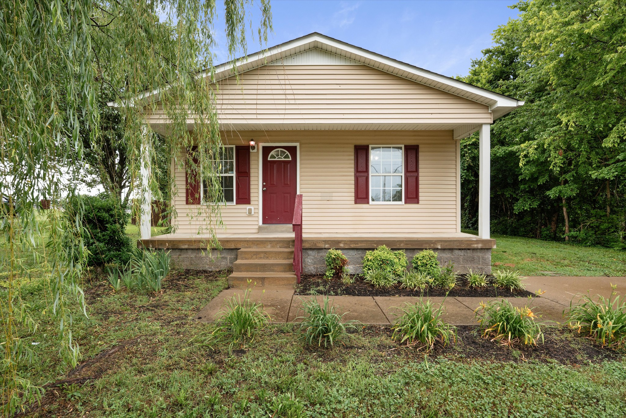 303 15th Ave, W