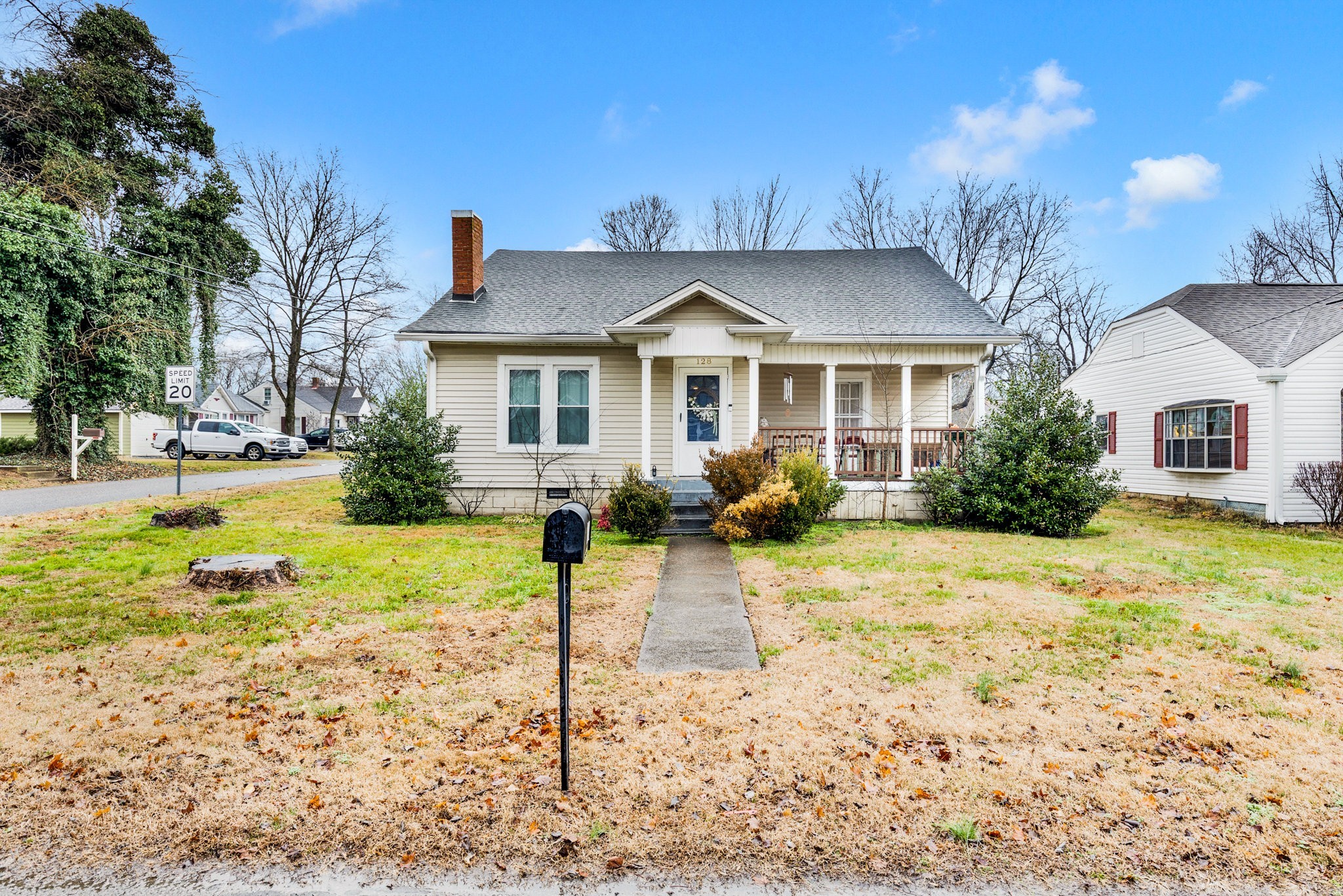 128 W Jackson St