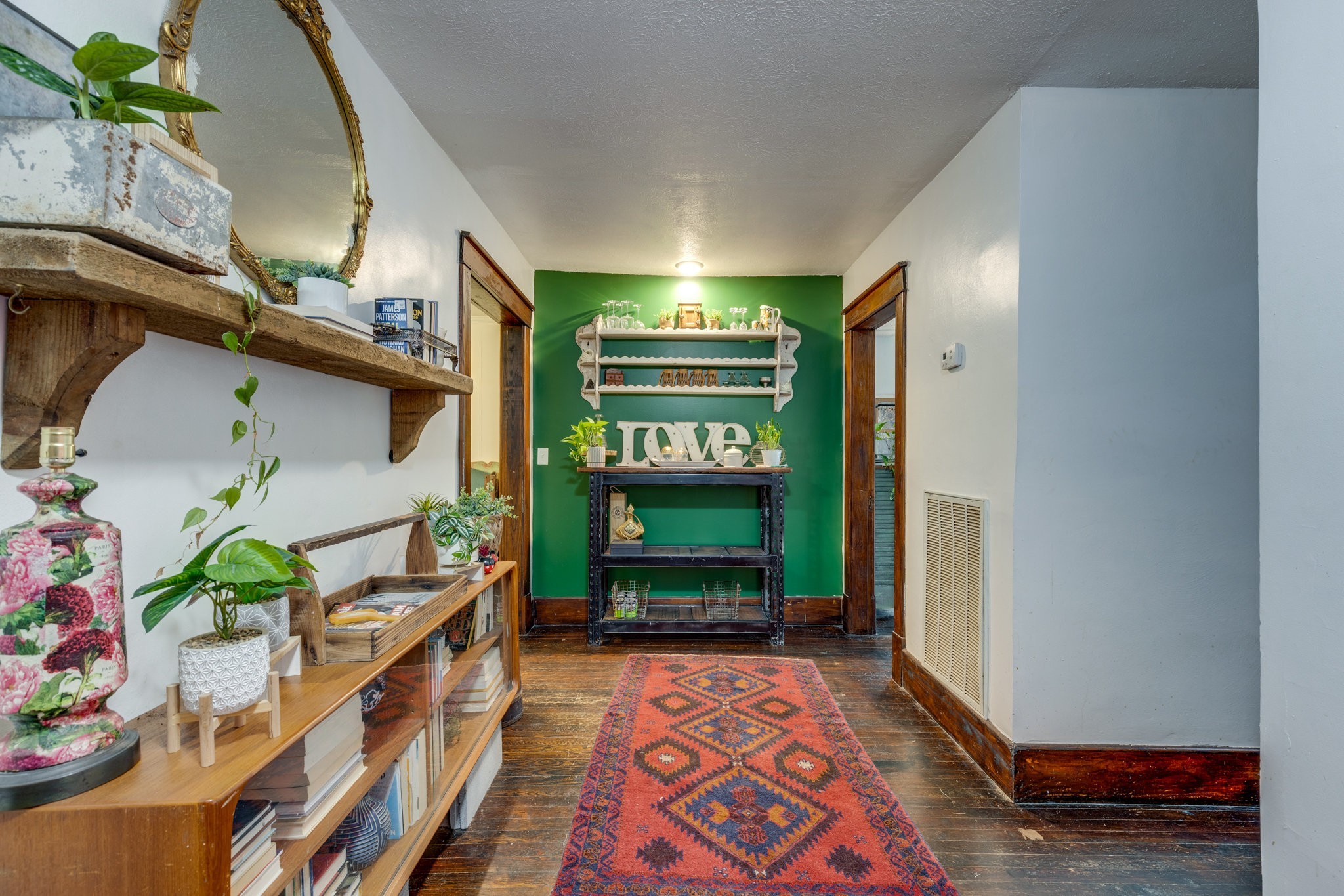 128 W Jackson St