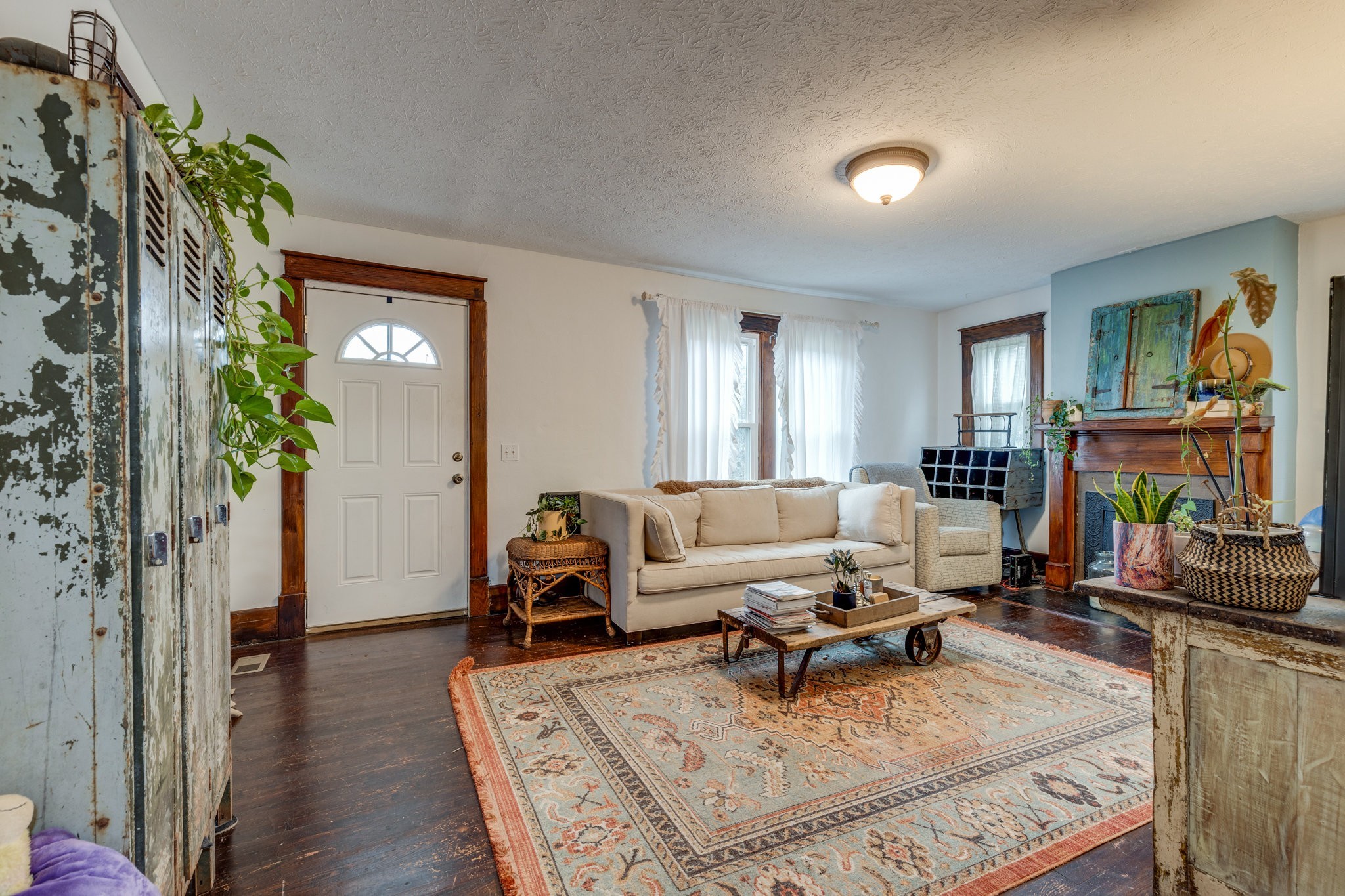 128 W Jackson St