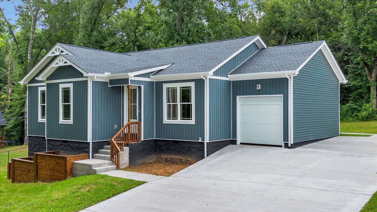 634 Mountain View Dr