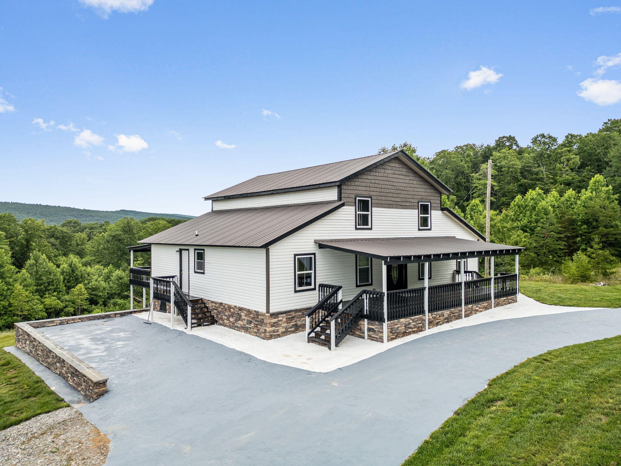 198 Spring Road