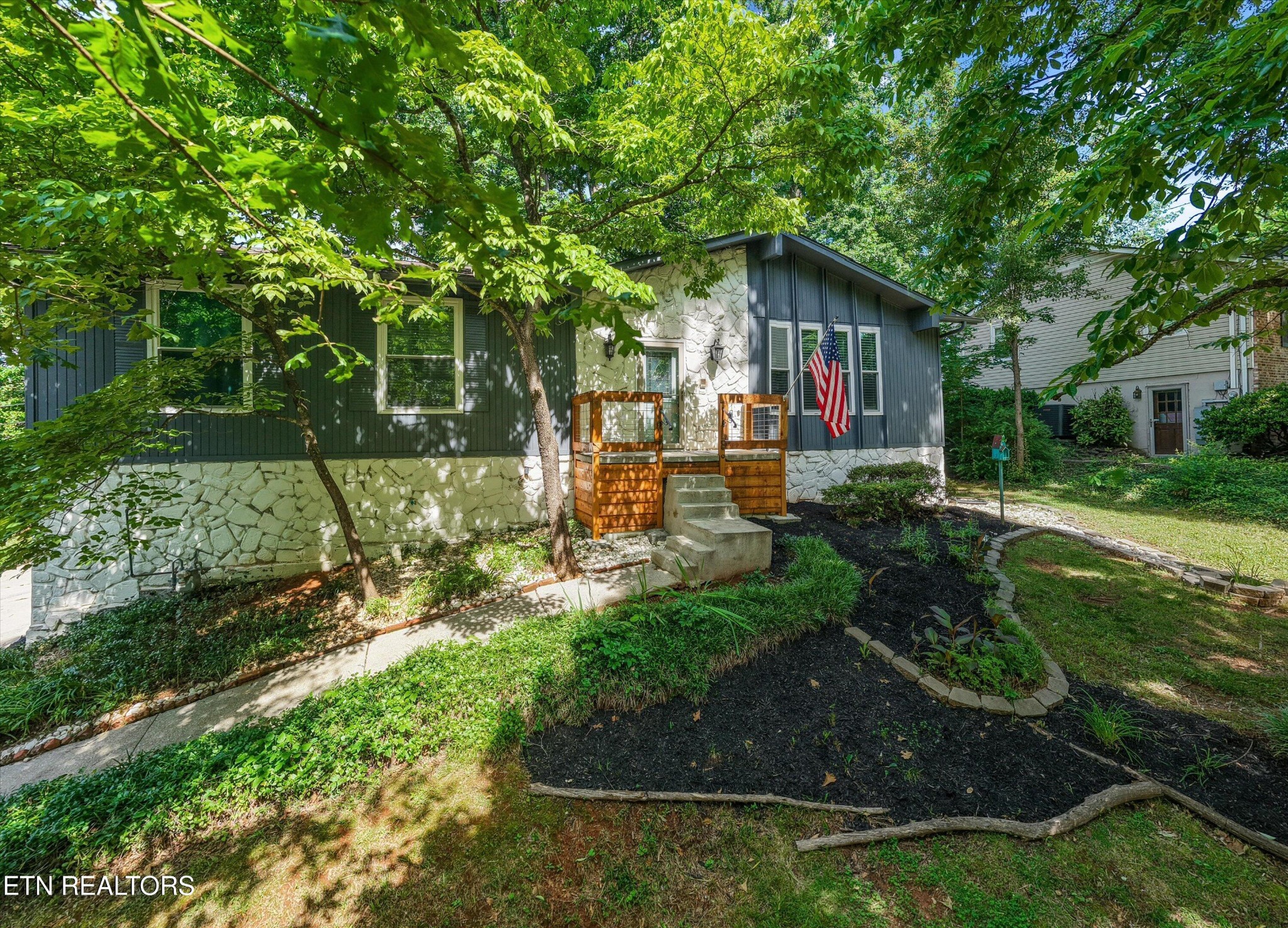 1117 Rain Tree Rd