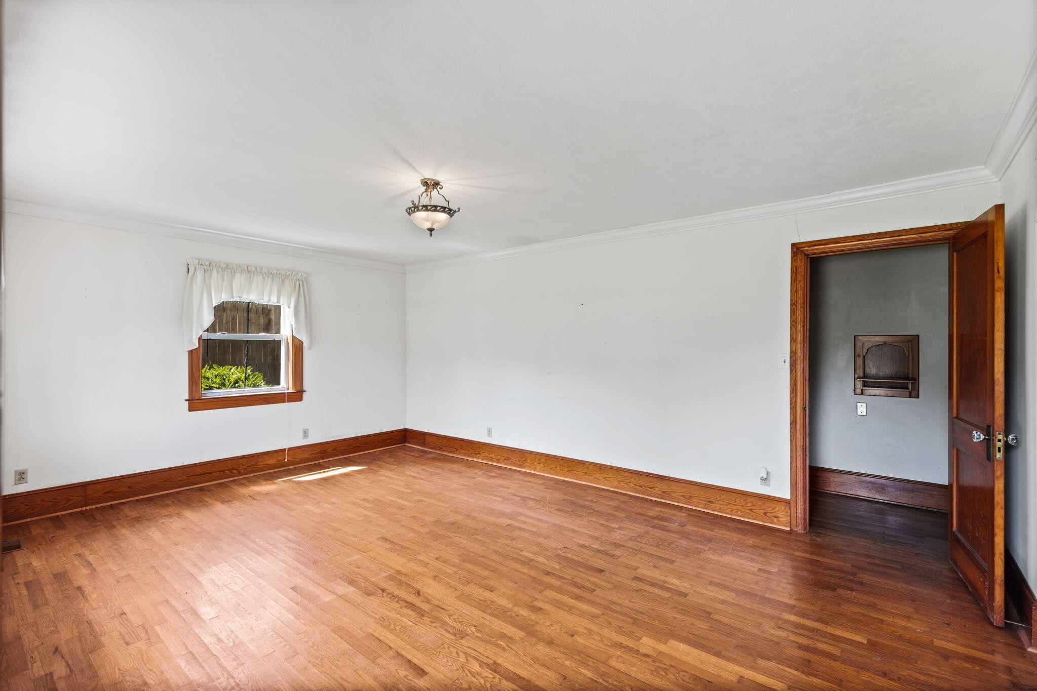906 Park Avenue, NW