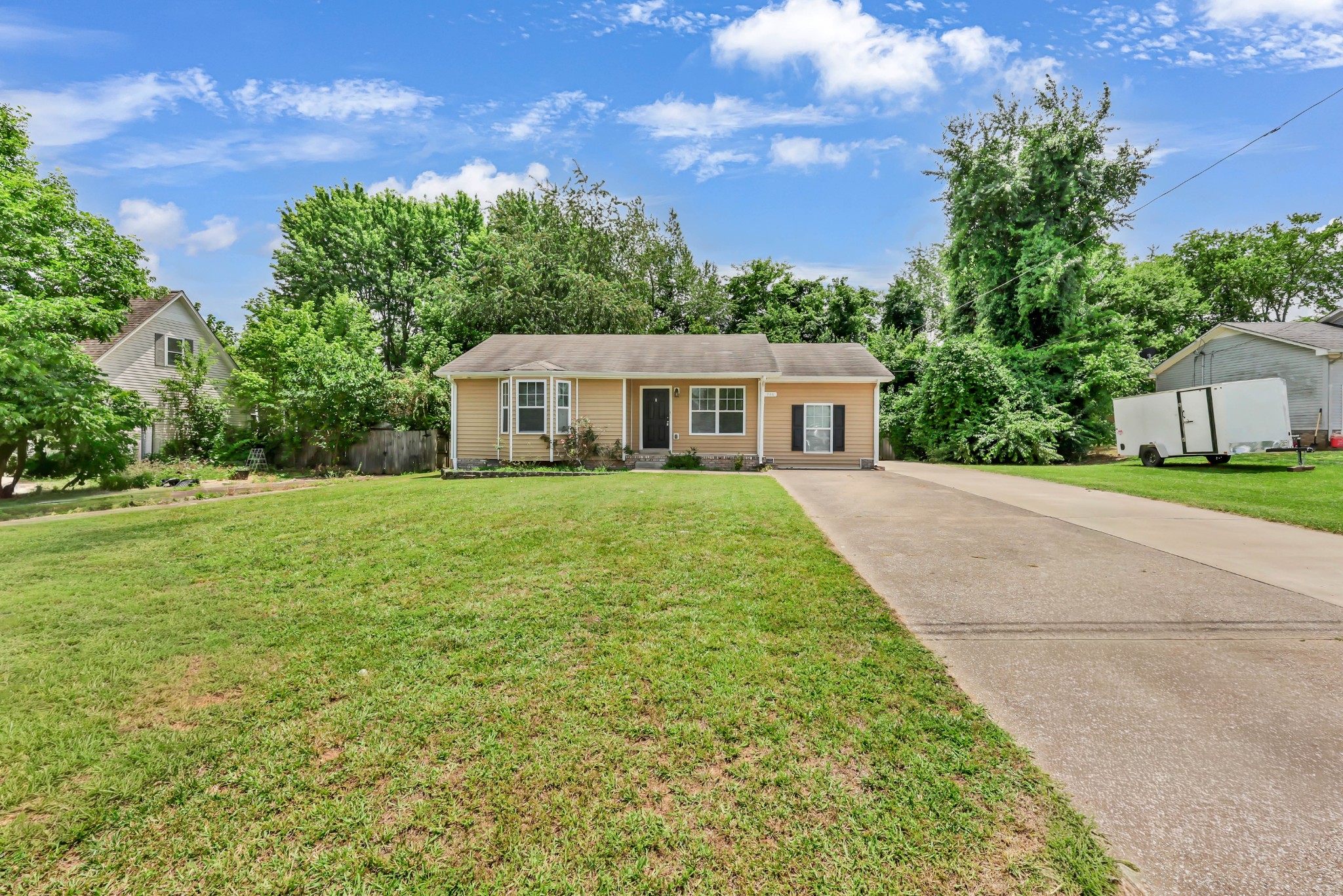 946 Van Buren Ave