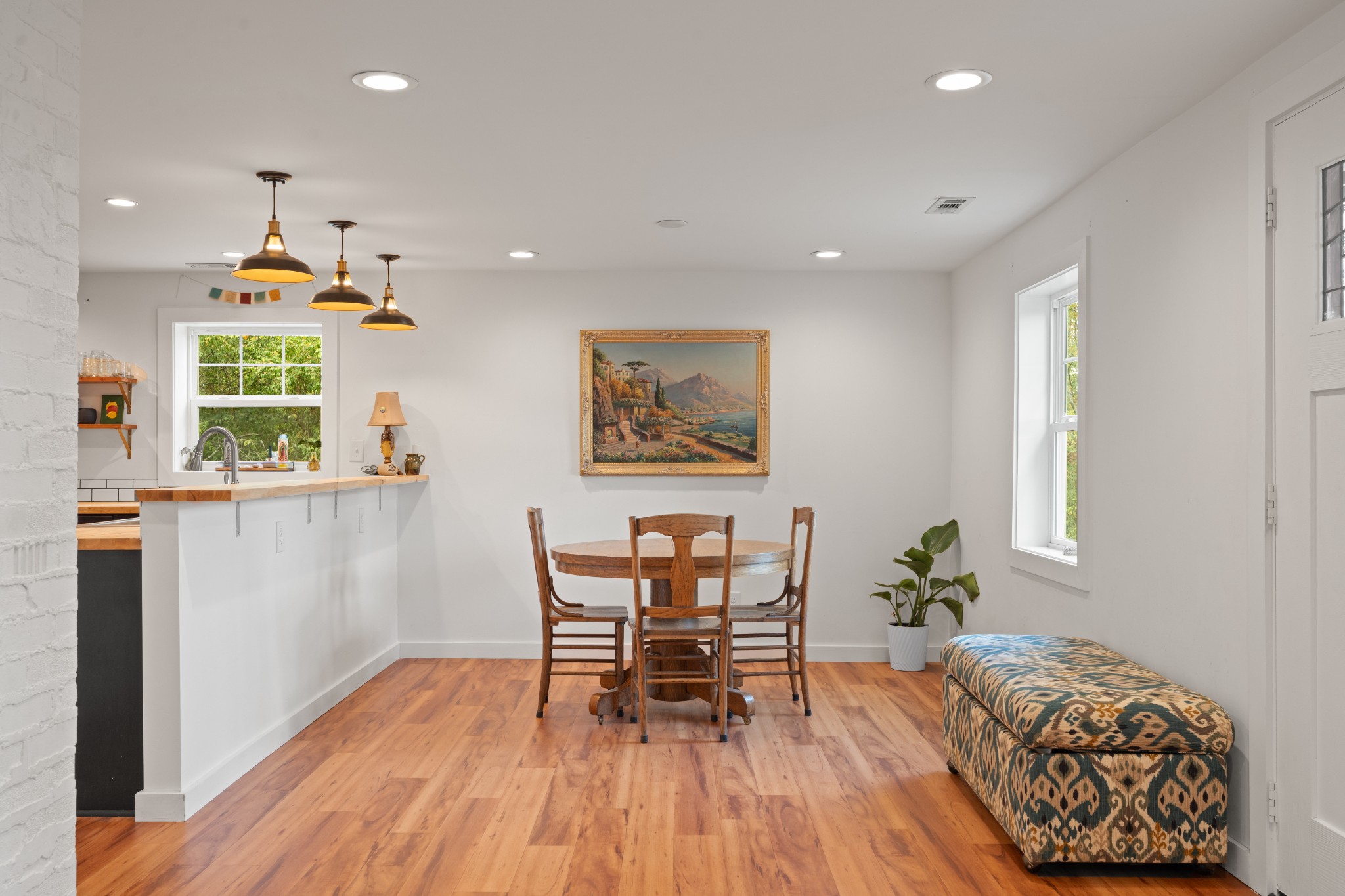 608 Creative Way