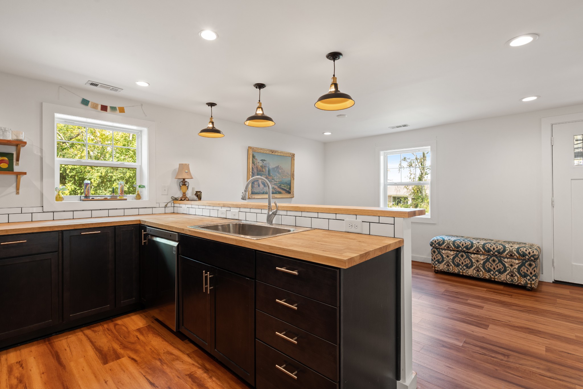 608 Creative Way